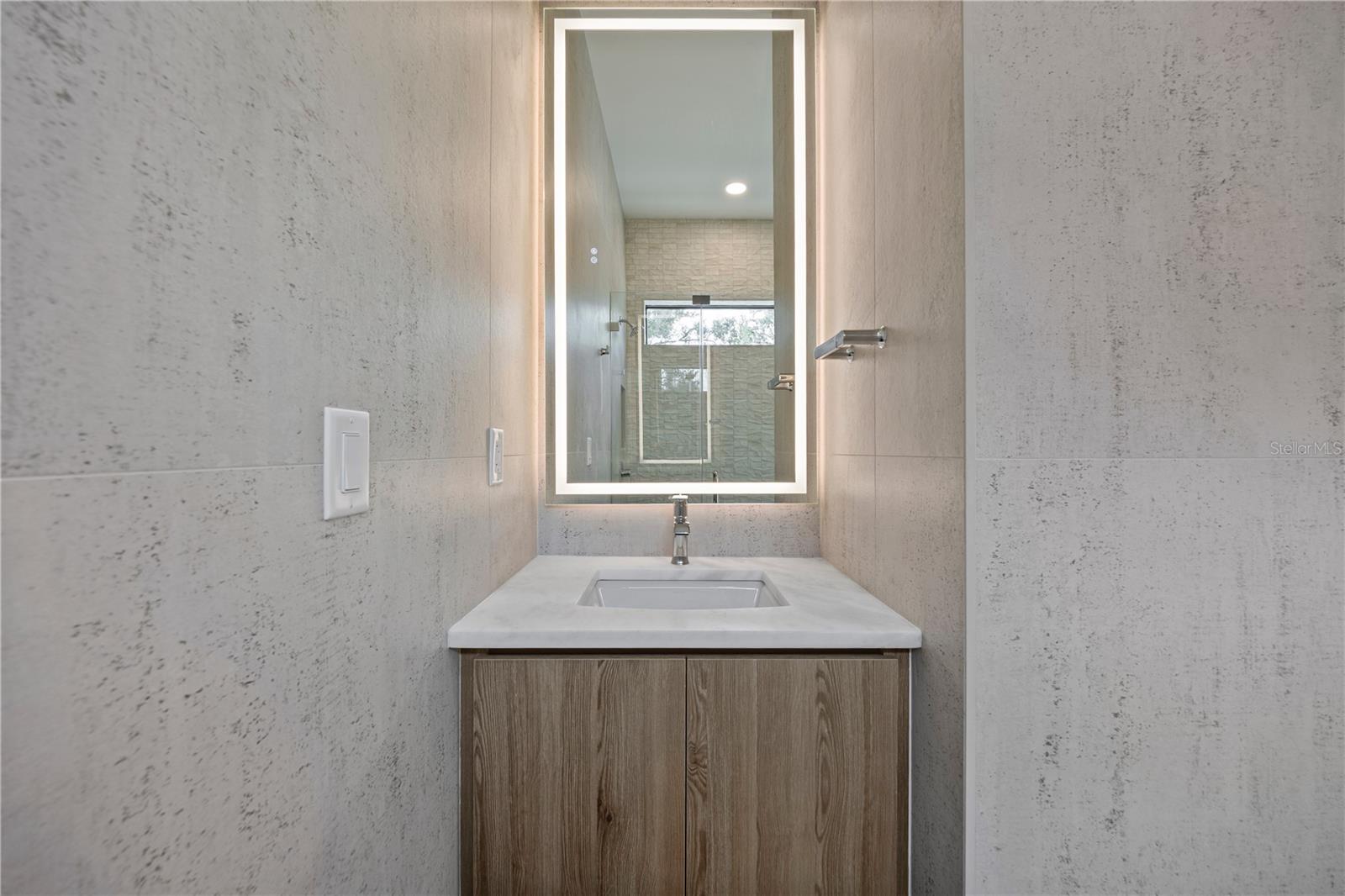 Listing photo id 33 for 7821 3rd Avenue S