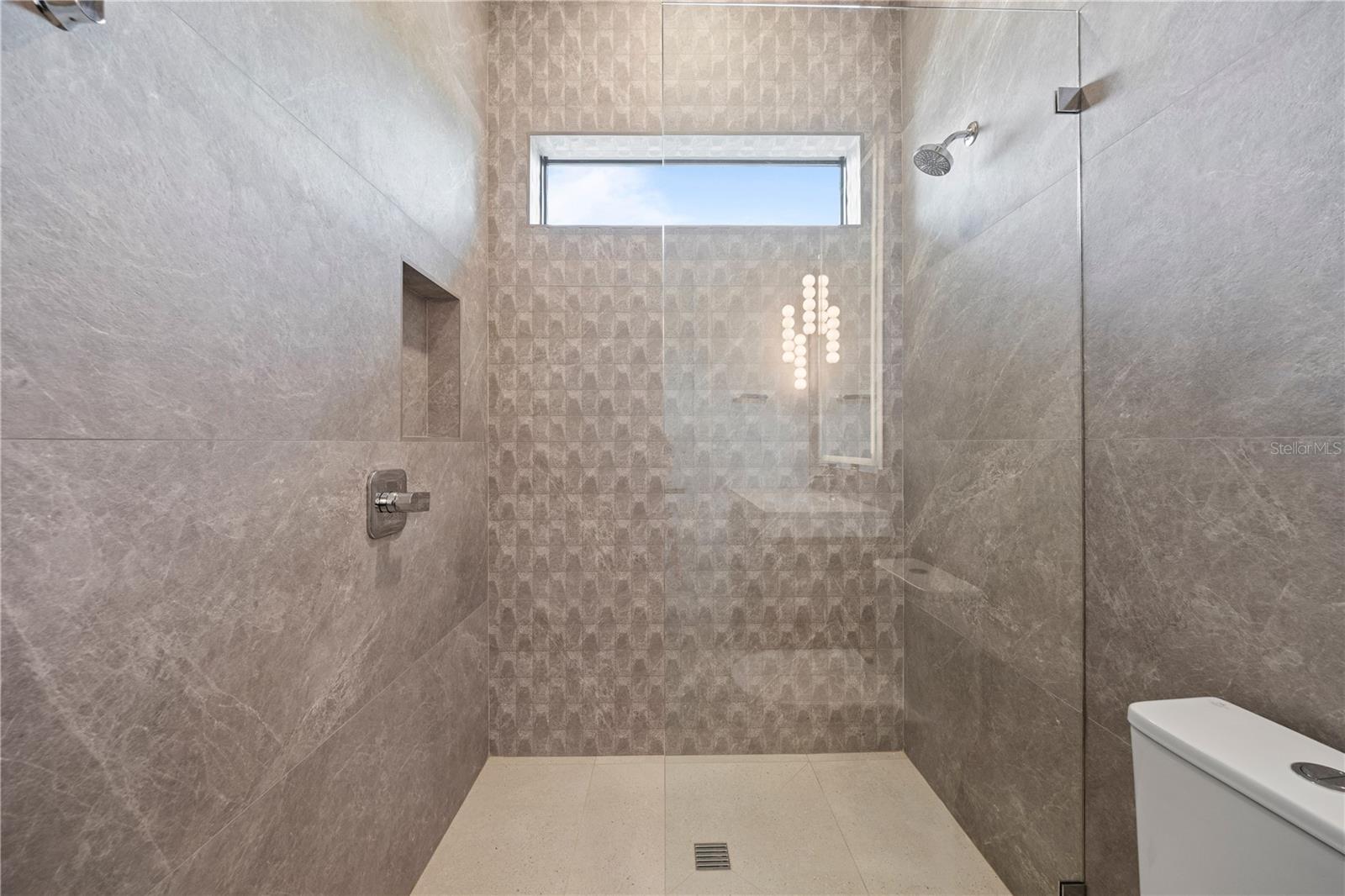 Listing photo id 37 for 7821 3rd Avenue S