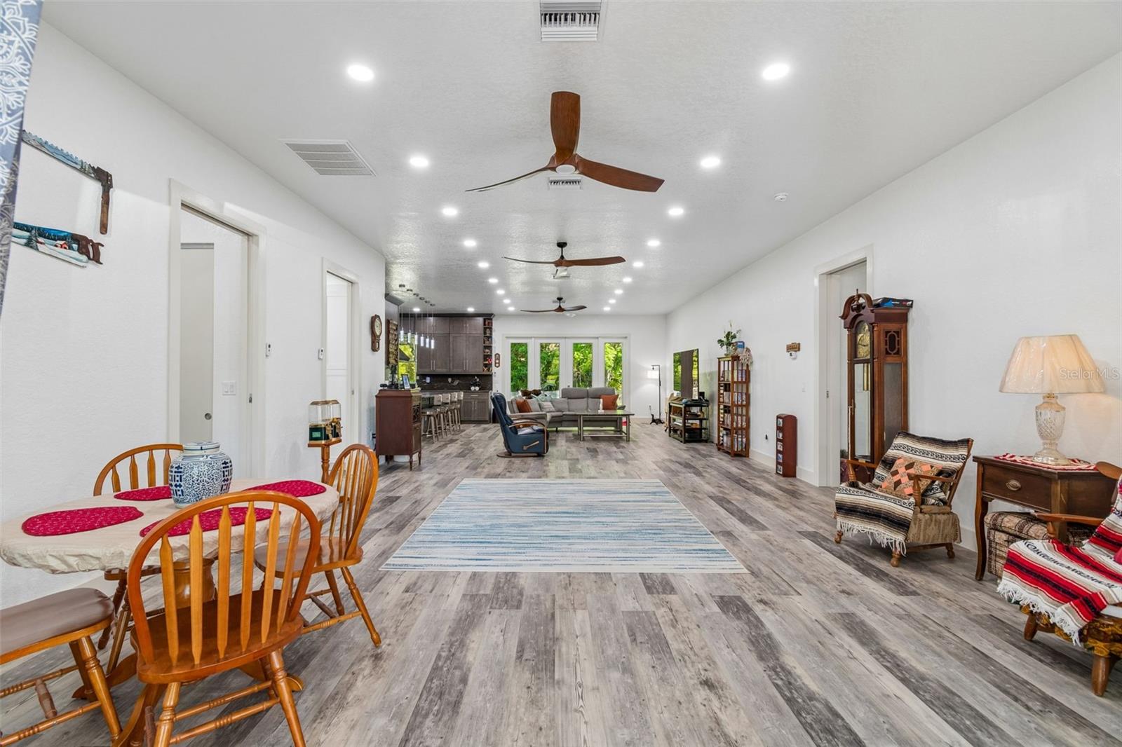 Image 10 of 100 For 4300 Cr 673  