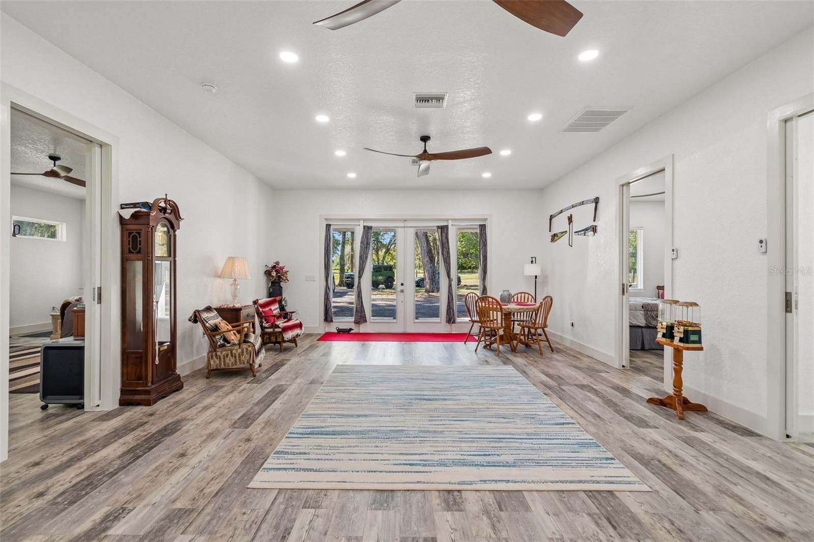 Image 15 of 100 For 4300 Cr 673  