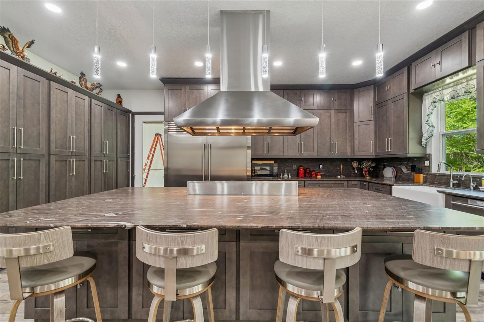 Image 26 of 100 For 4300 Cr 673  