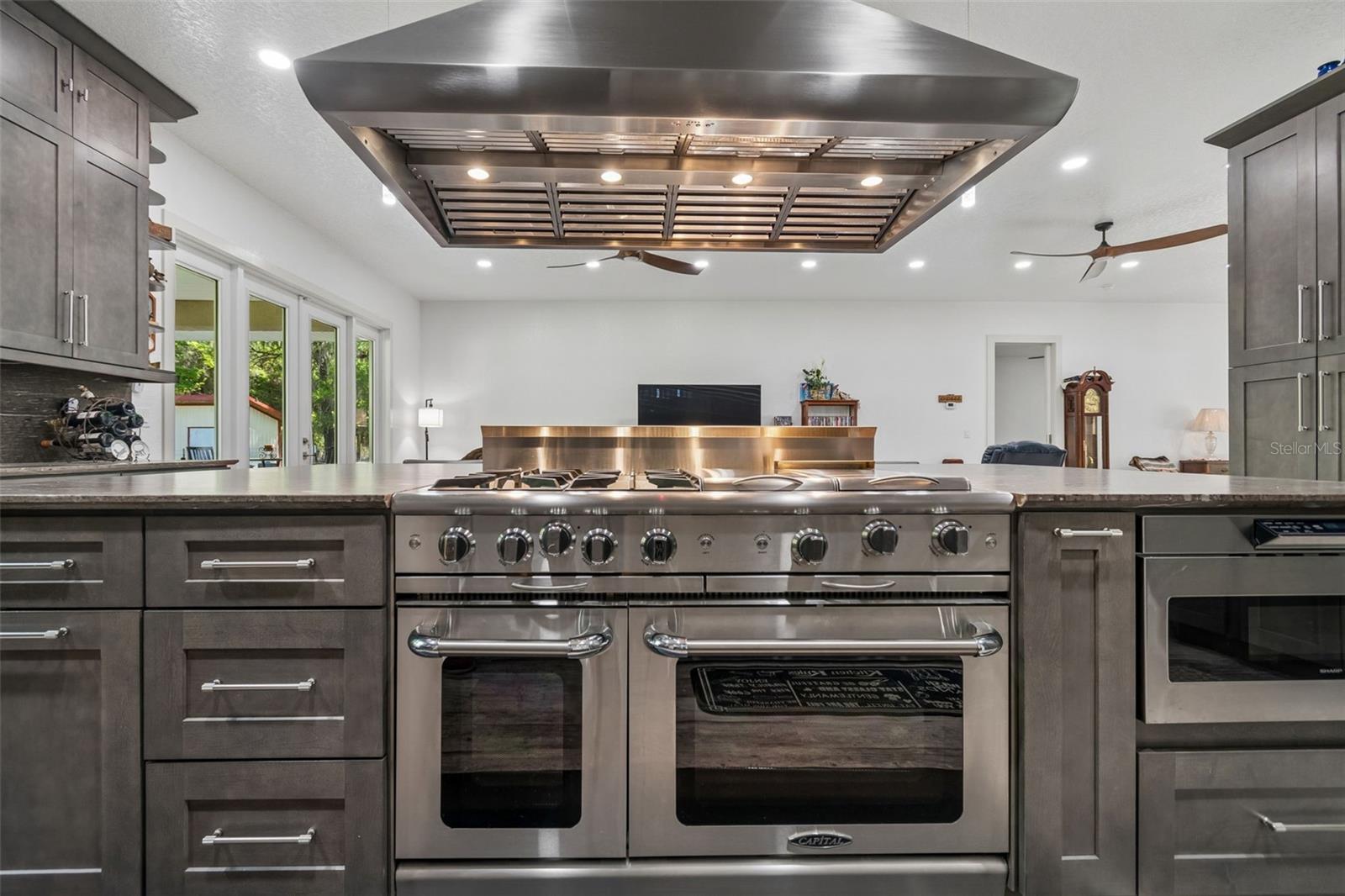 Image 34 of 100 For 4300 Cr 673  