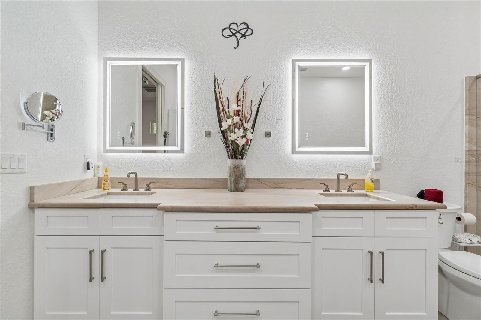 Image 49 of 100 For 4300 Cr 673  