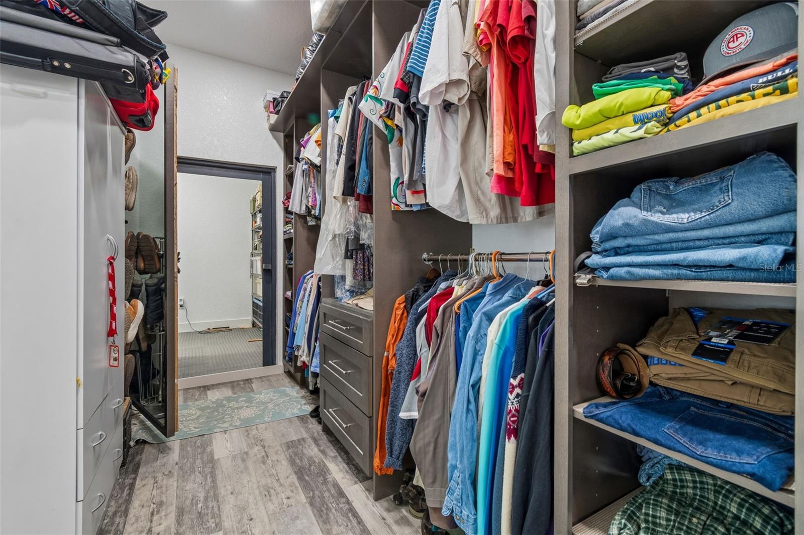 Image 54 of 100 For 4300 Cr 673  