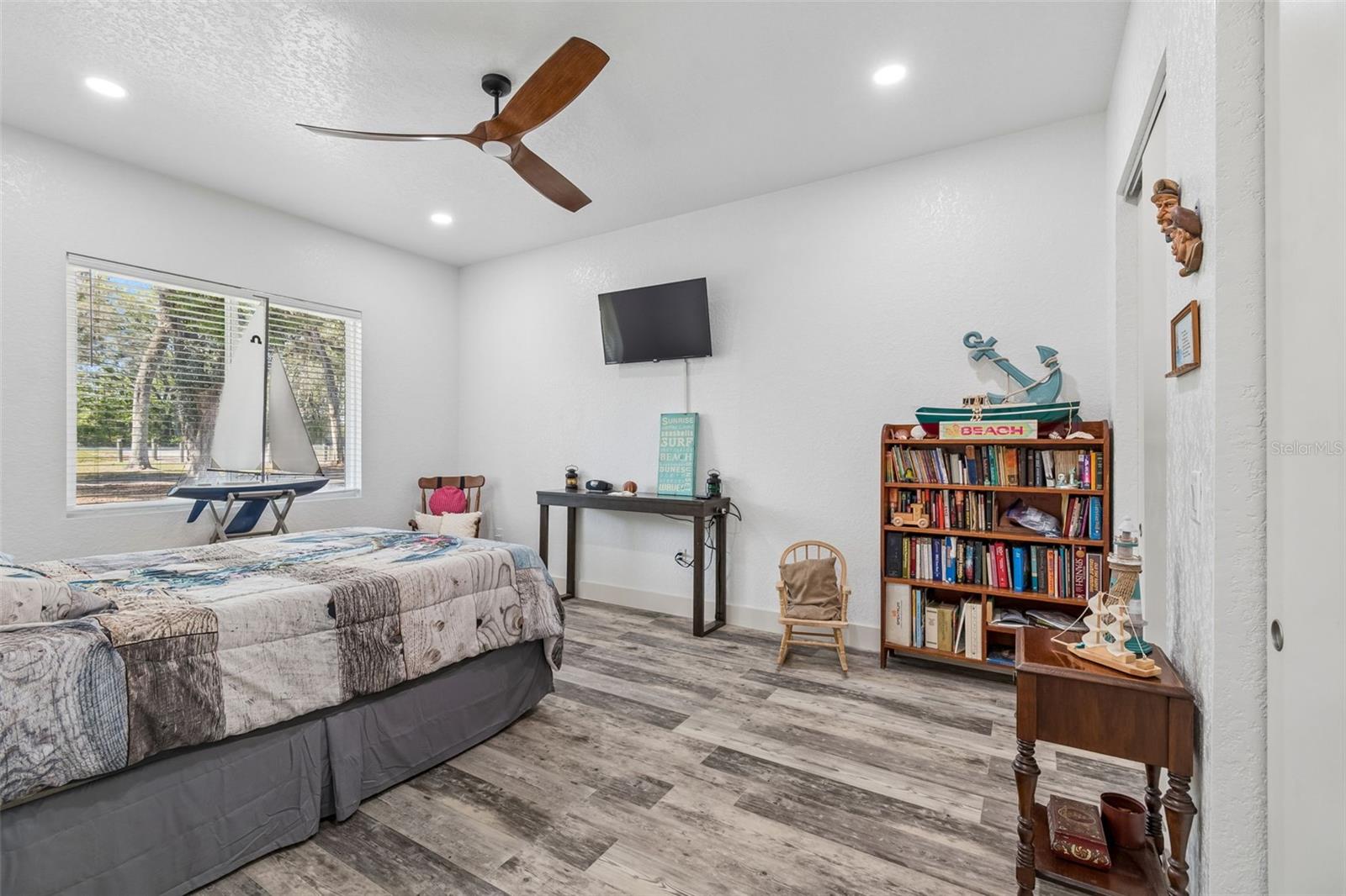 Image 59 of 100 For 4300 Cr 673  