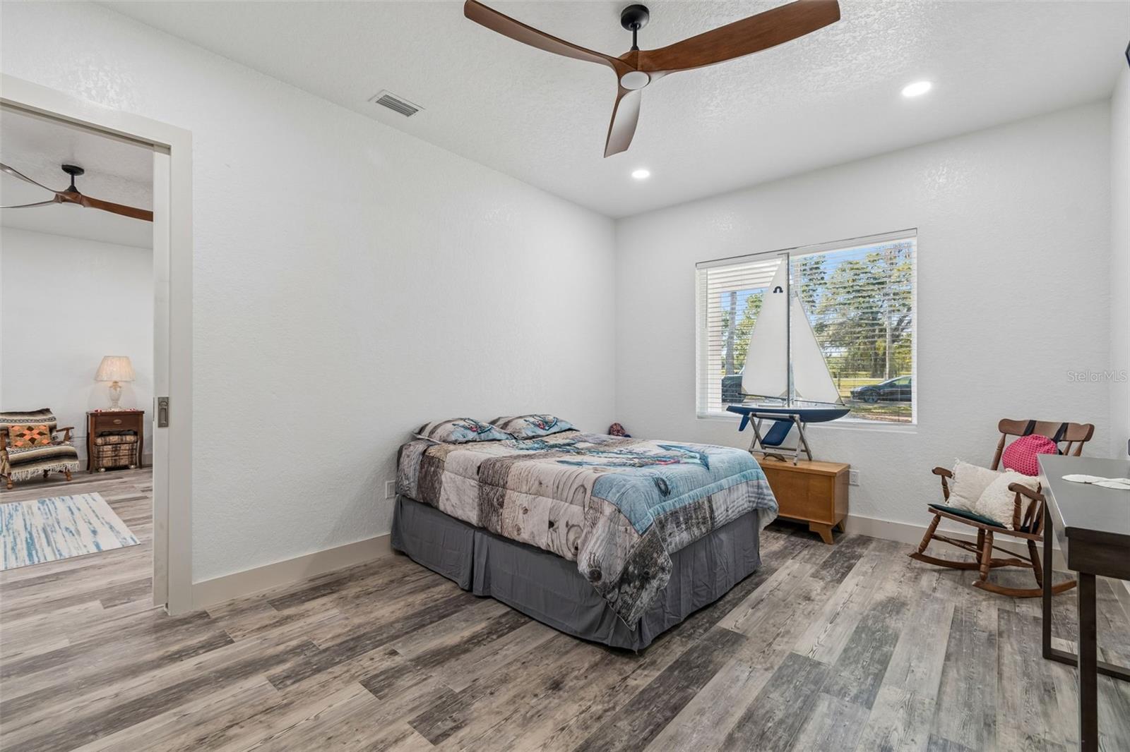 Image 60 of 100 For 4300 Cr 673  