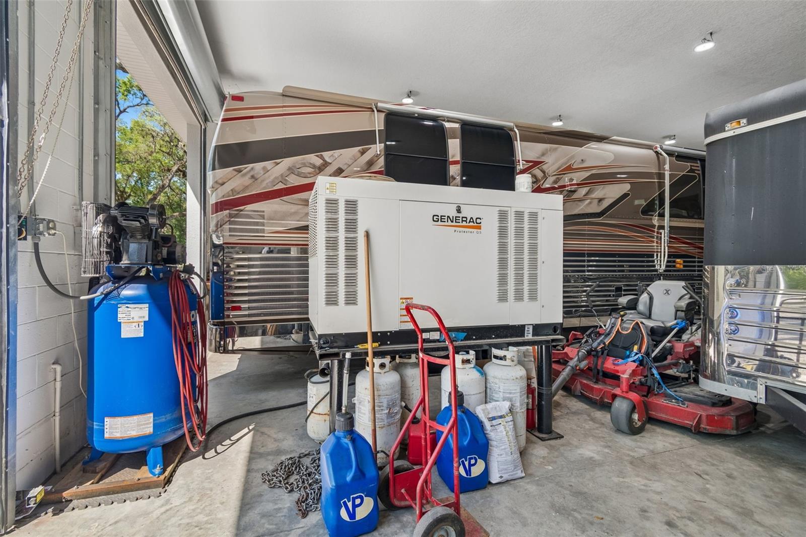 Image 68 of 100 For 4300 Cr 673  