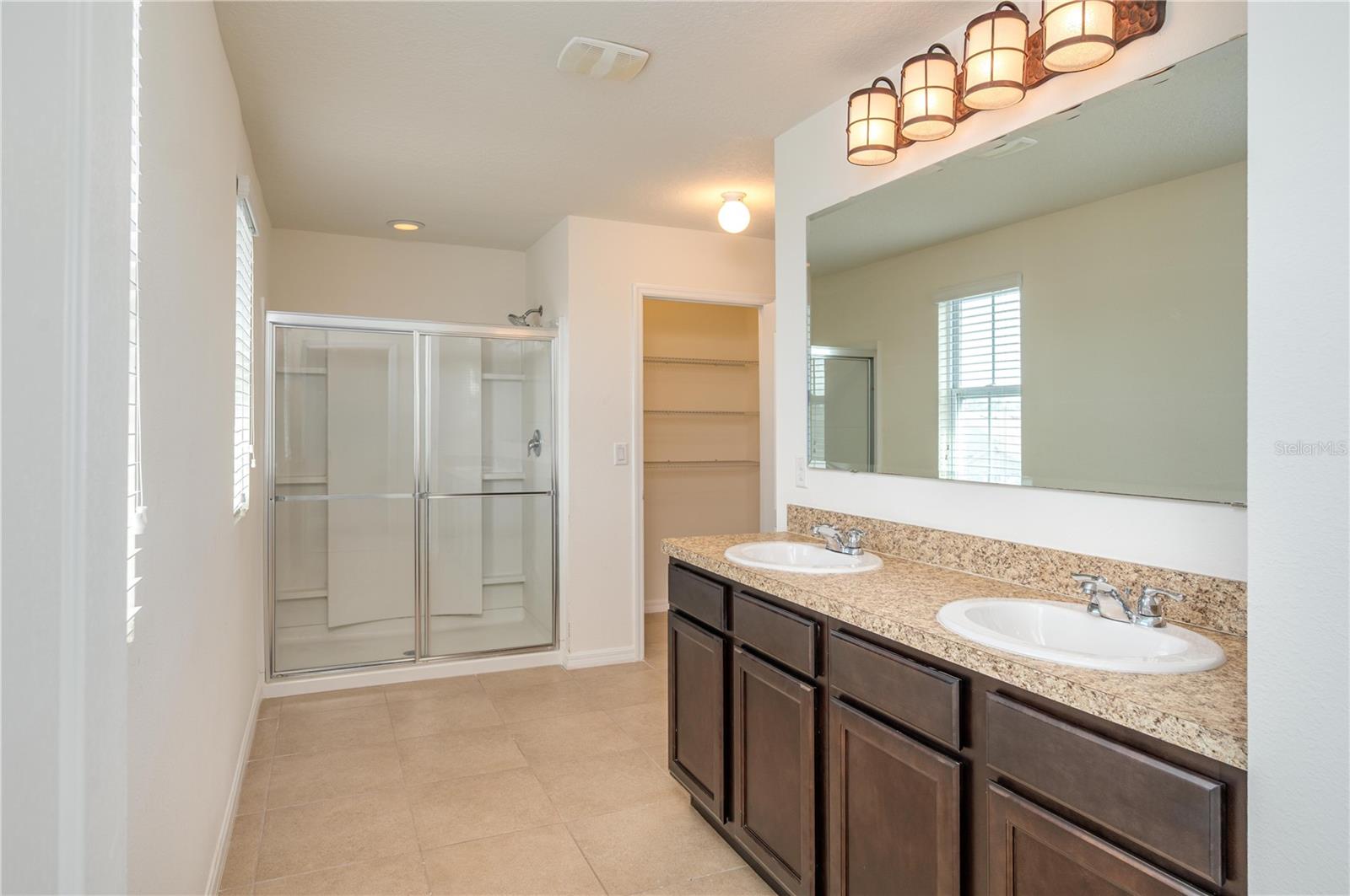 Image 14 of 30 For 6121 Forest Ridge Way