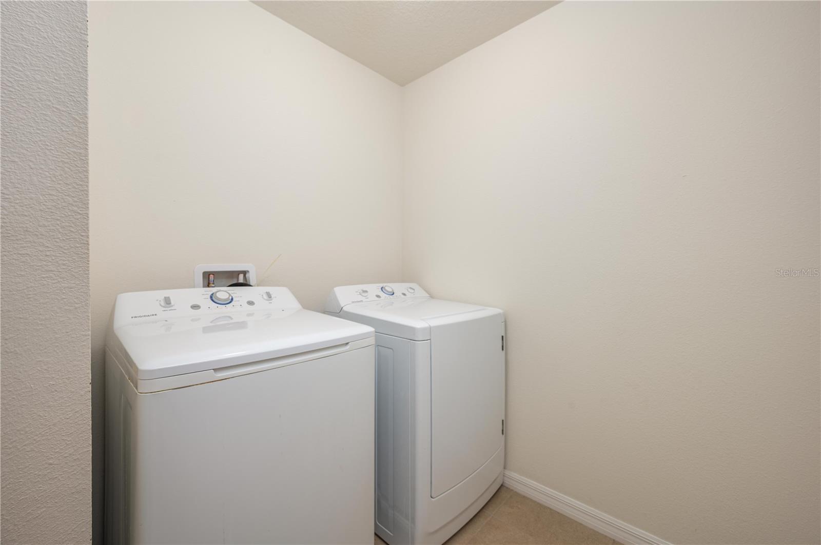 Image 16 of 30 For 6121 Forest Ridge Way