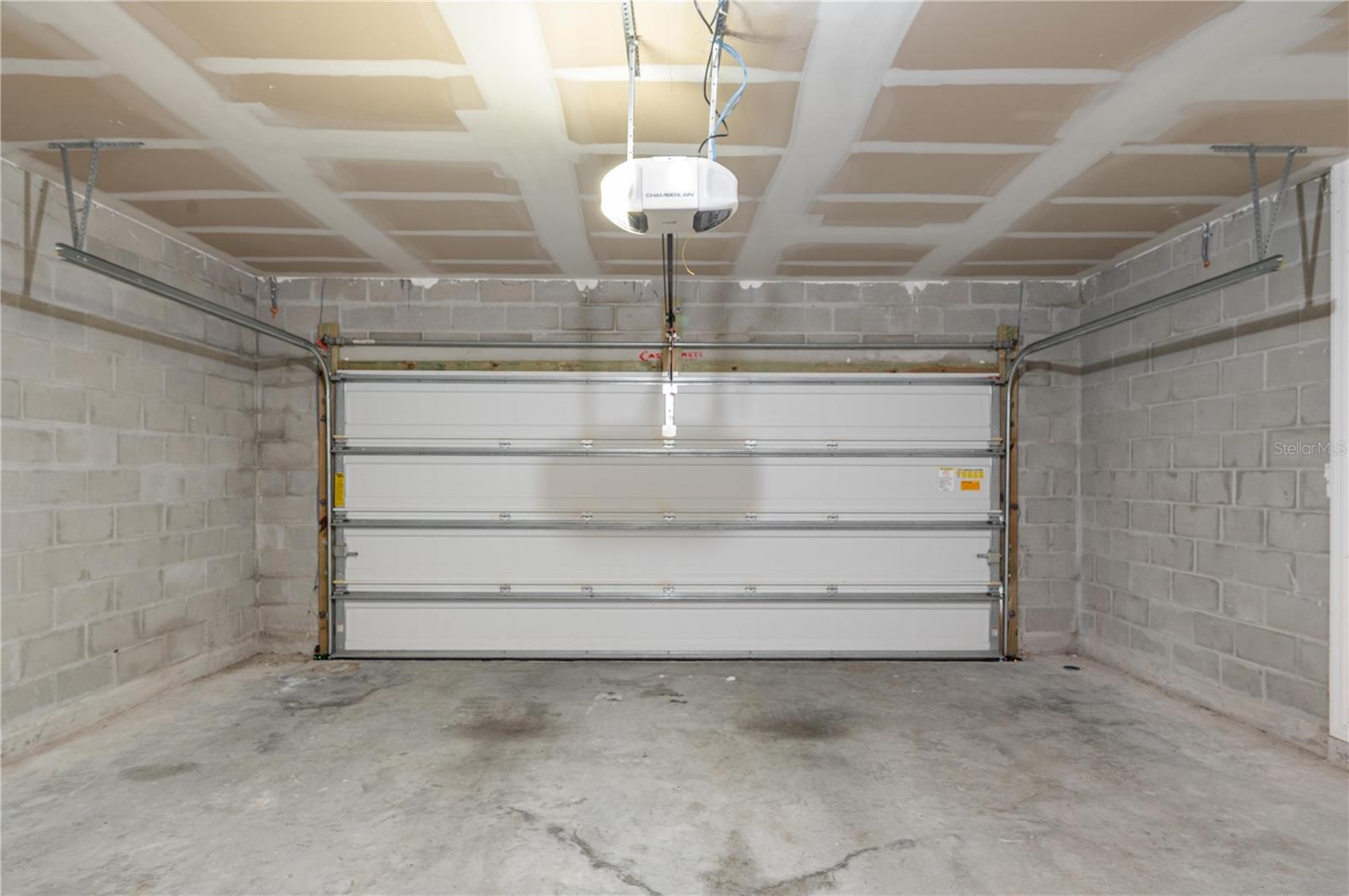 Image 22 of 30 For 6121 Forest Ridge Way