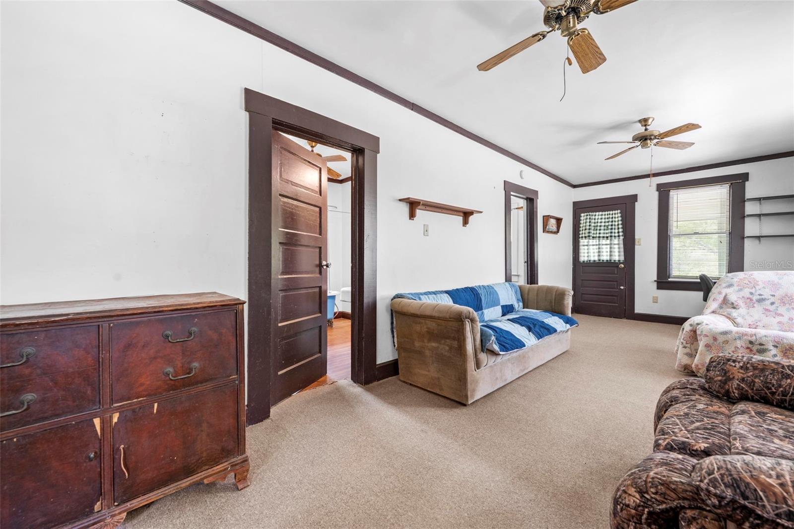 Image 14 of 49 For 11317 Salina Street