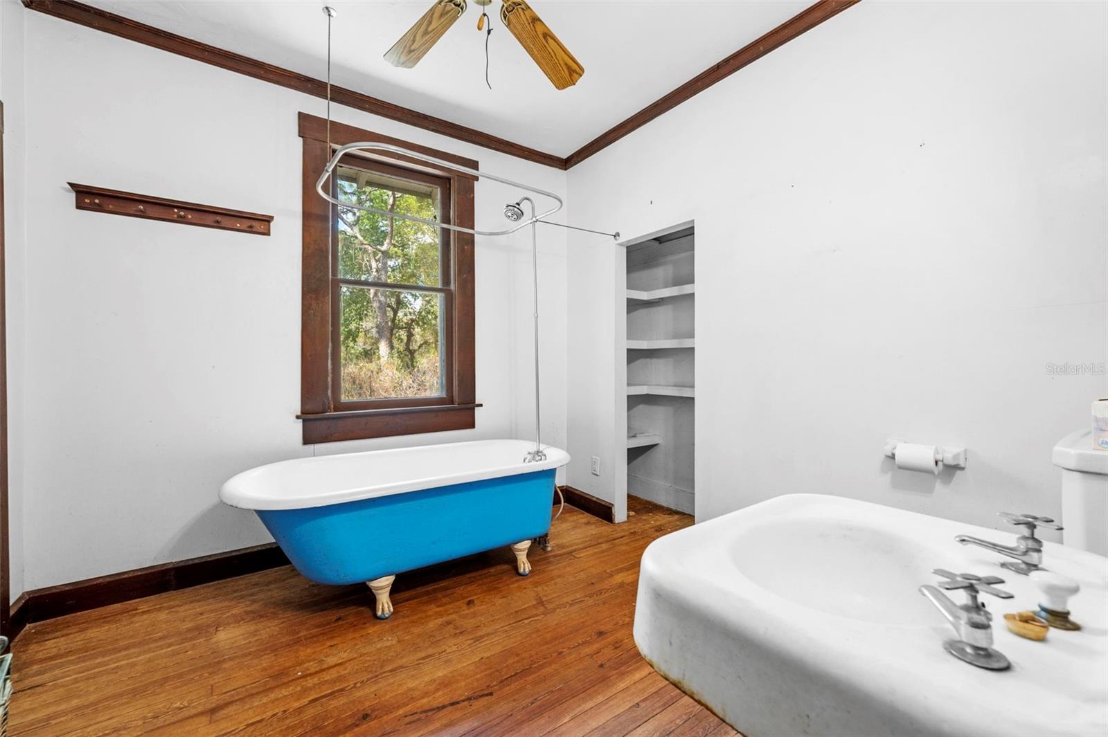 Image 18 of 49 For 11317 Salina Street