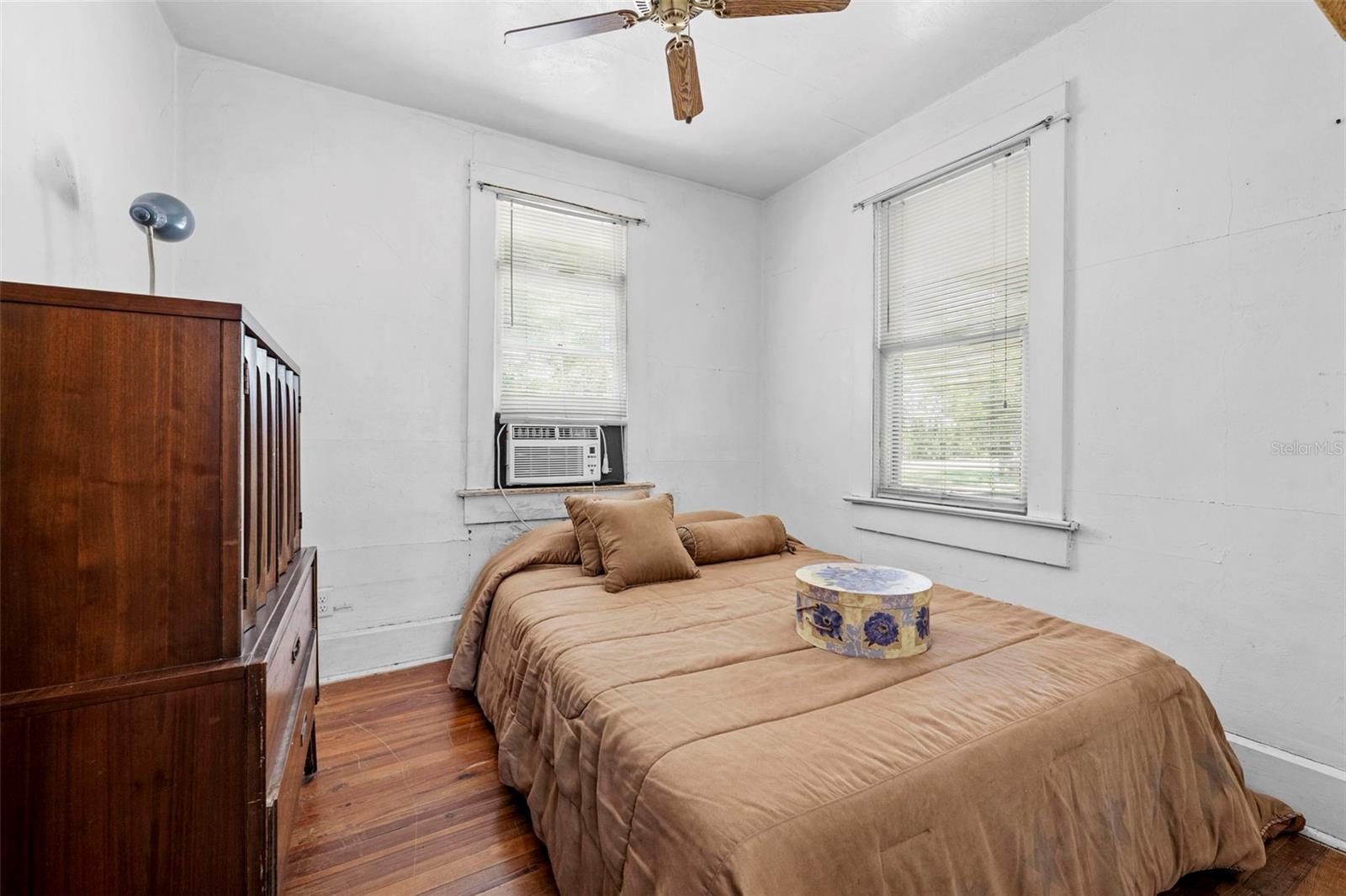 Image 22 of 49 For 11317 Salina Street