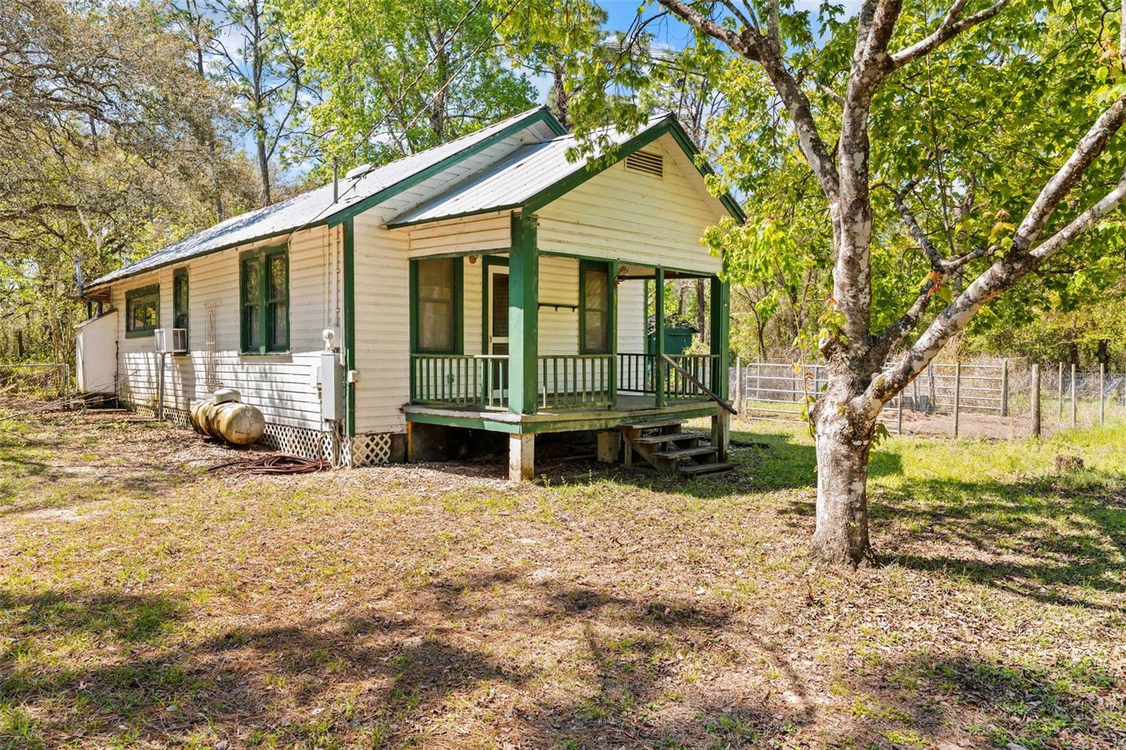 Image 35 of 49 For 11317 Salina Street