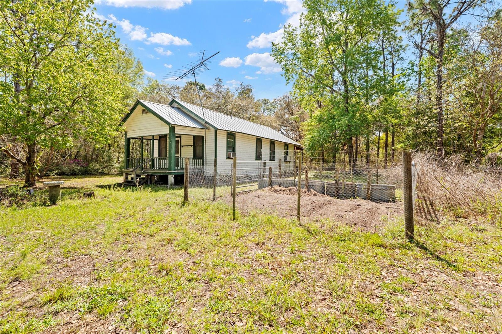 Image 37 of 49 For 11317 Salina Street