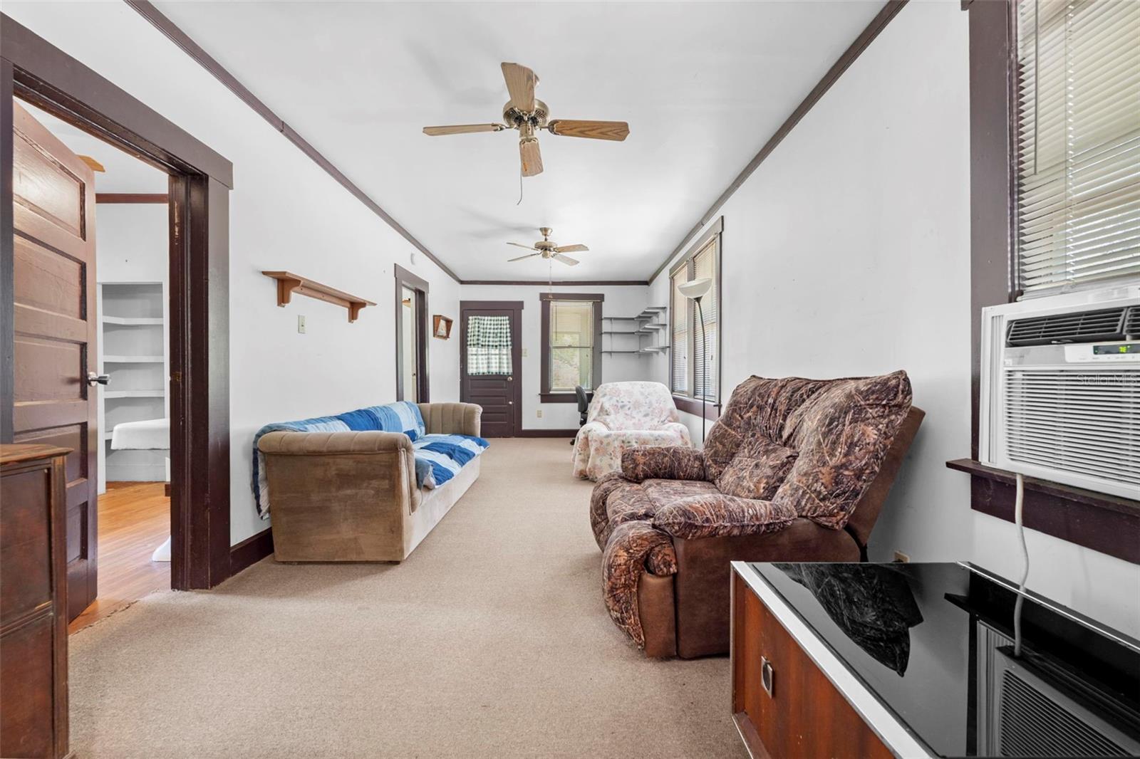 Image 8 of 49 For 11317 Salina Street