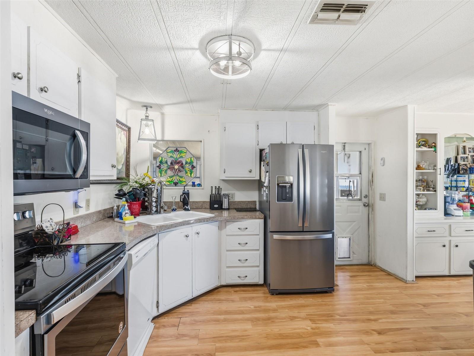 Image 13 of 31 For 7402 Cascade Drive