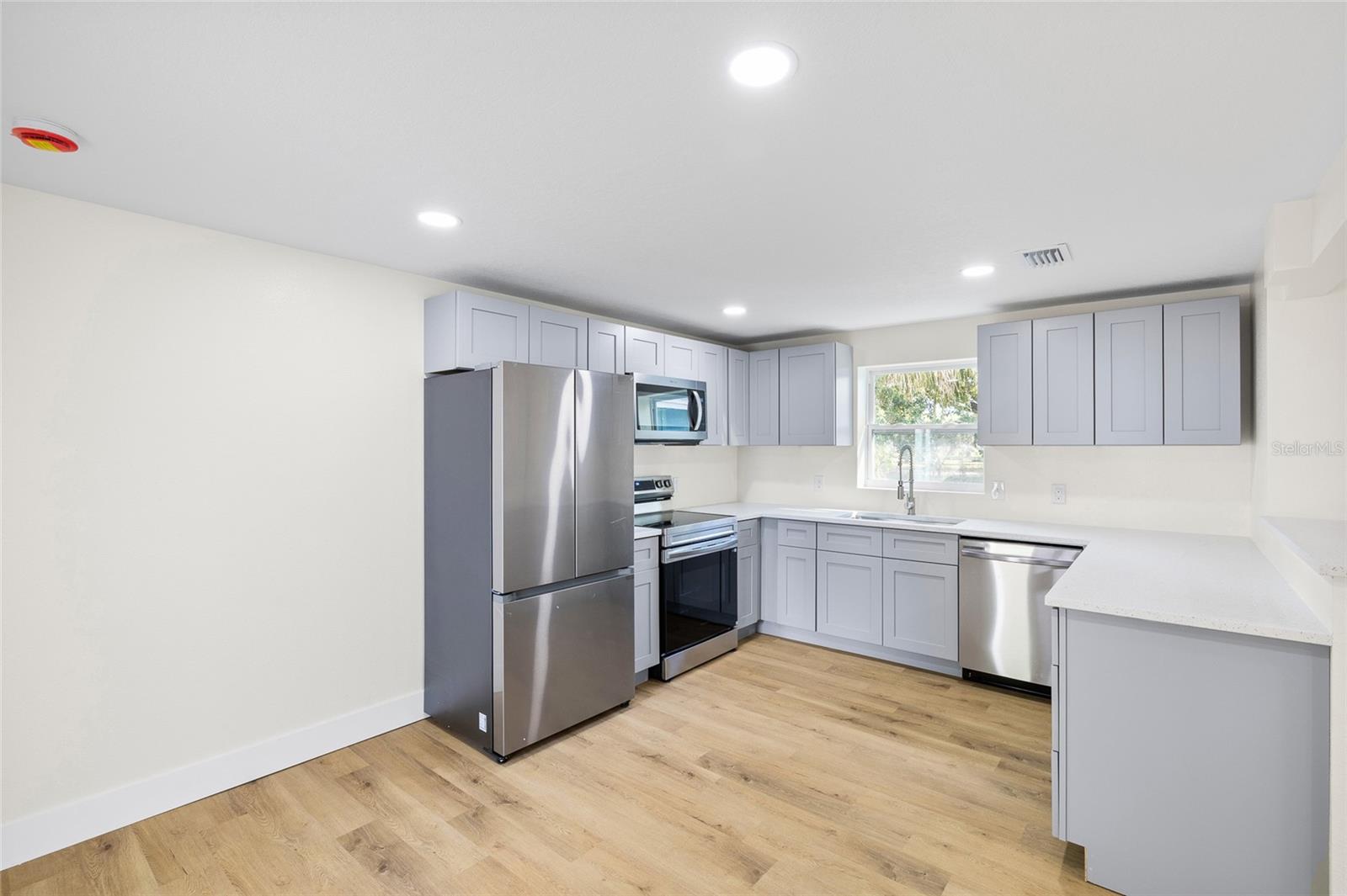 Image 10 of 32 For 4403 48th Street