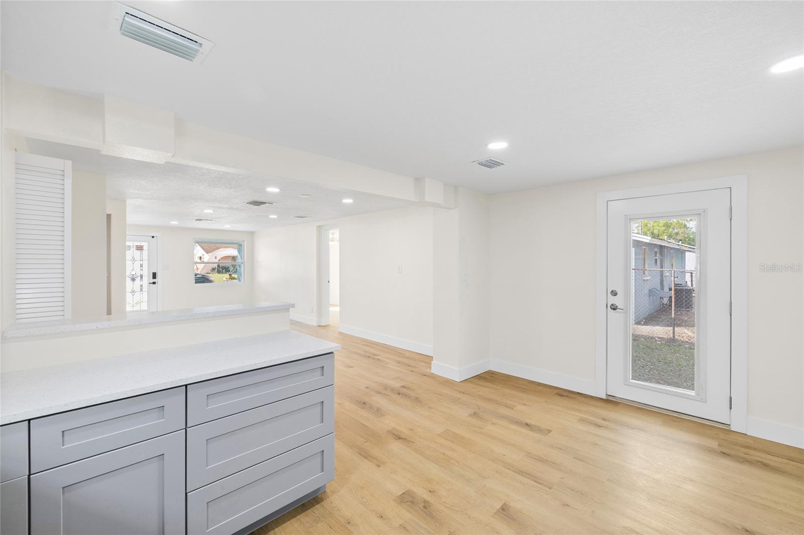 Image 14 of 32 For 4403 48th Street