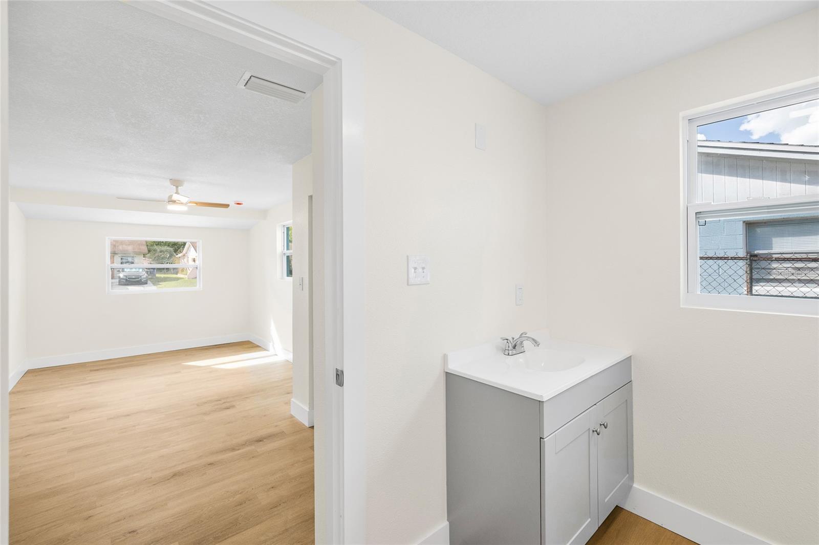 Image 19 of 32 For 4403 48th Street