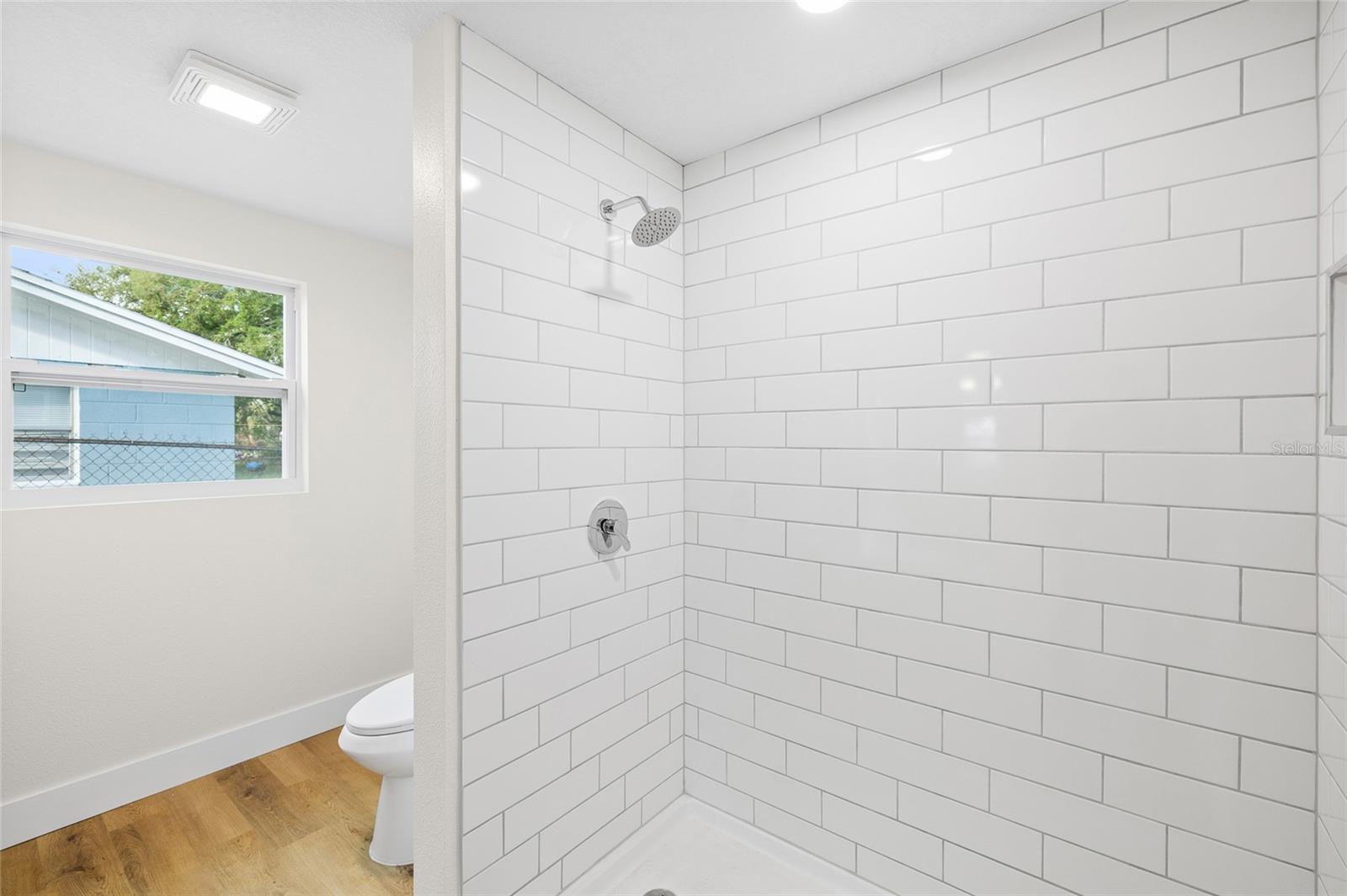 Image 20 of 32 For 4403 48th Street