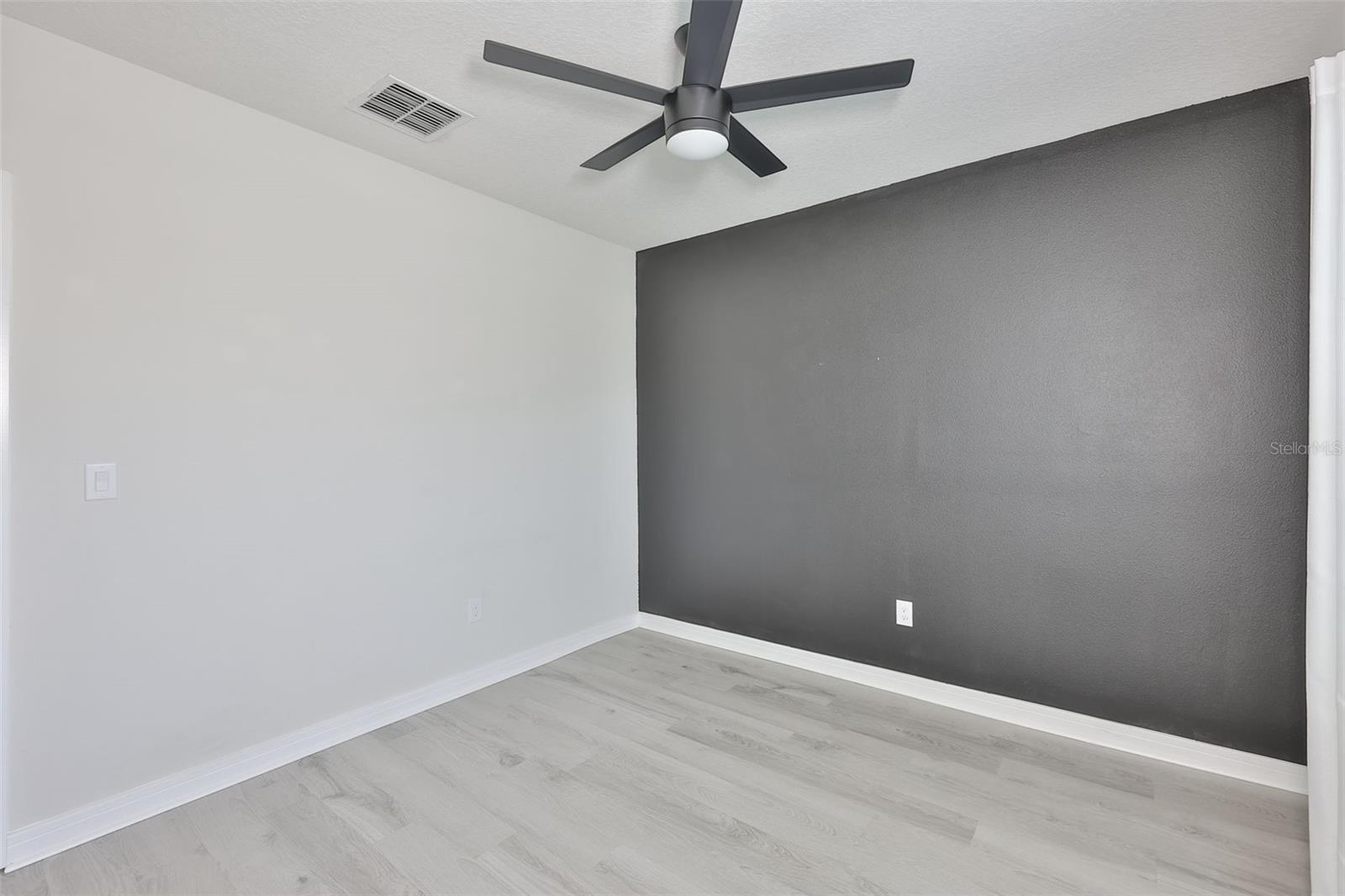 Image 16 of 47 For 1002 Tidal Rock Avenue