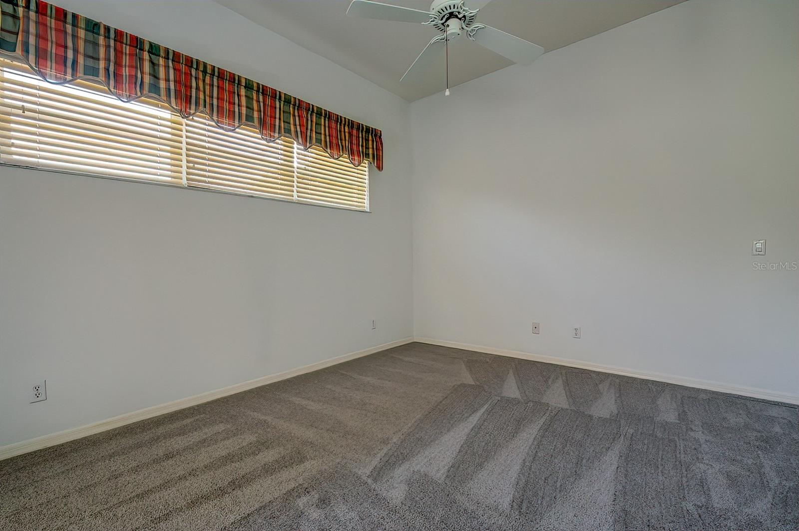 Image 15 of 25 For 5 Strawood Point