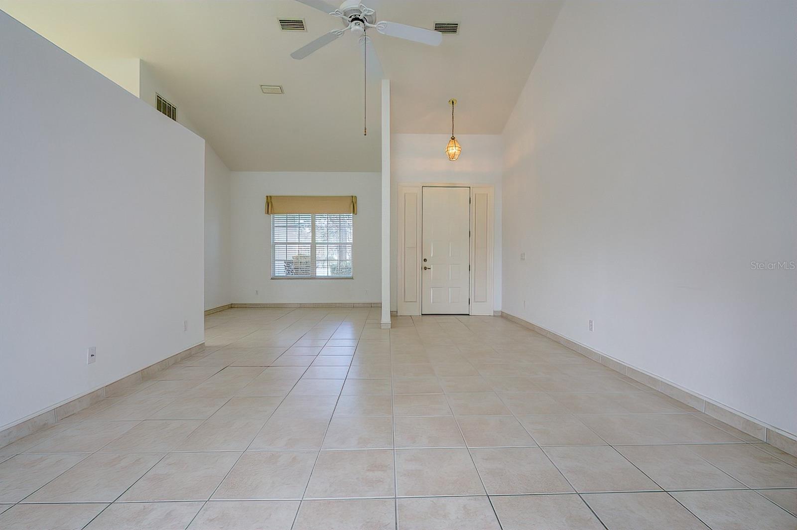 Image 7 of 25 For 5 Strawood Point