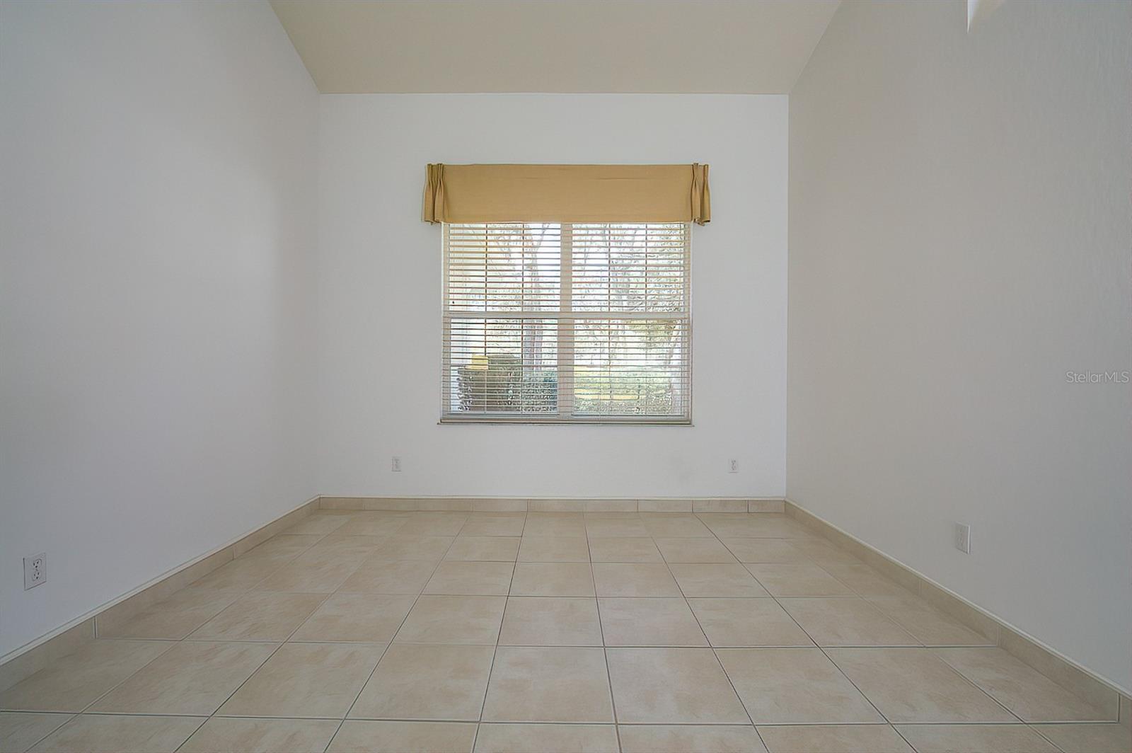 Image 8 of 25 For 5 Strawood Point