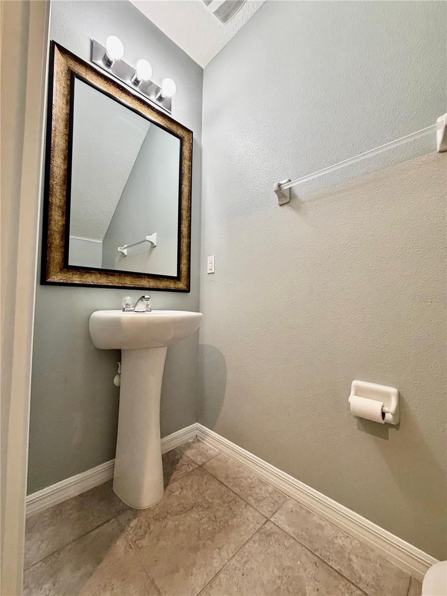 Image 11 of 38 For 6821 Blue Moon Way