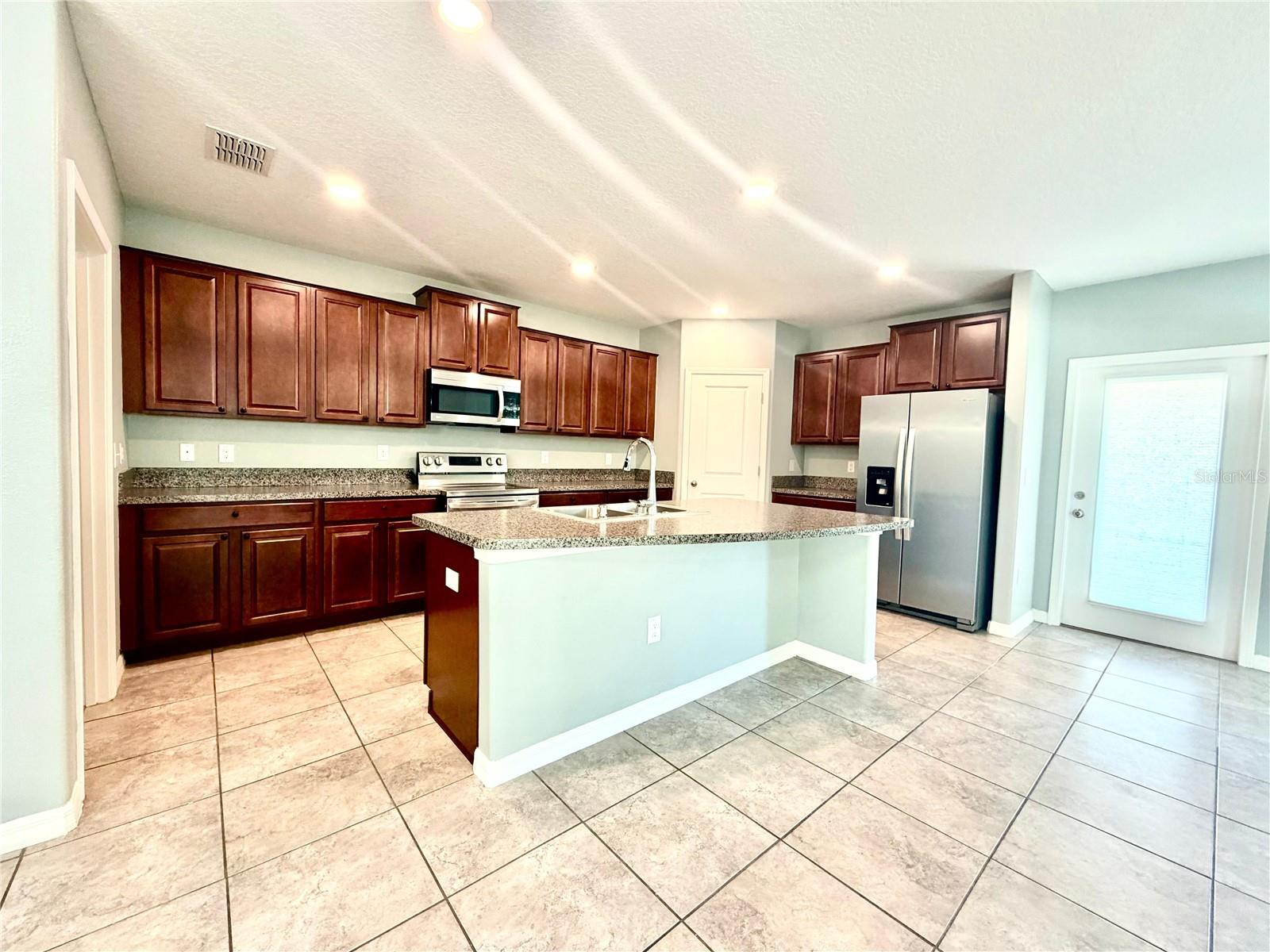 Image 14 of 38 For 6821 Blue Moon Way