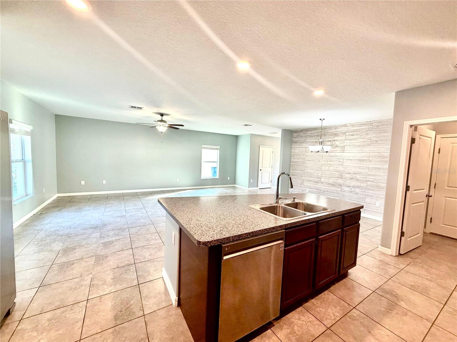 Image 15 of 38 For 6821 Blue Moon Way