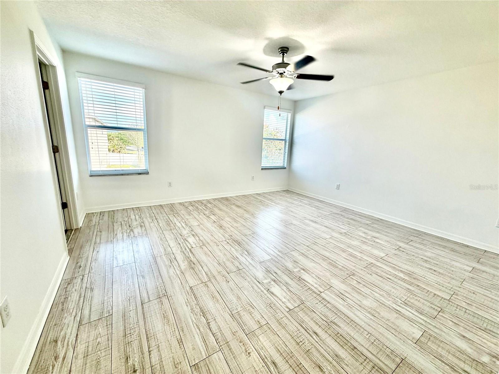 Image 21 of 38 For 6821 Blue Moon Way