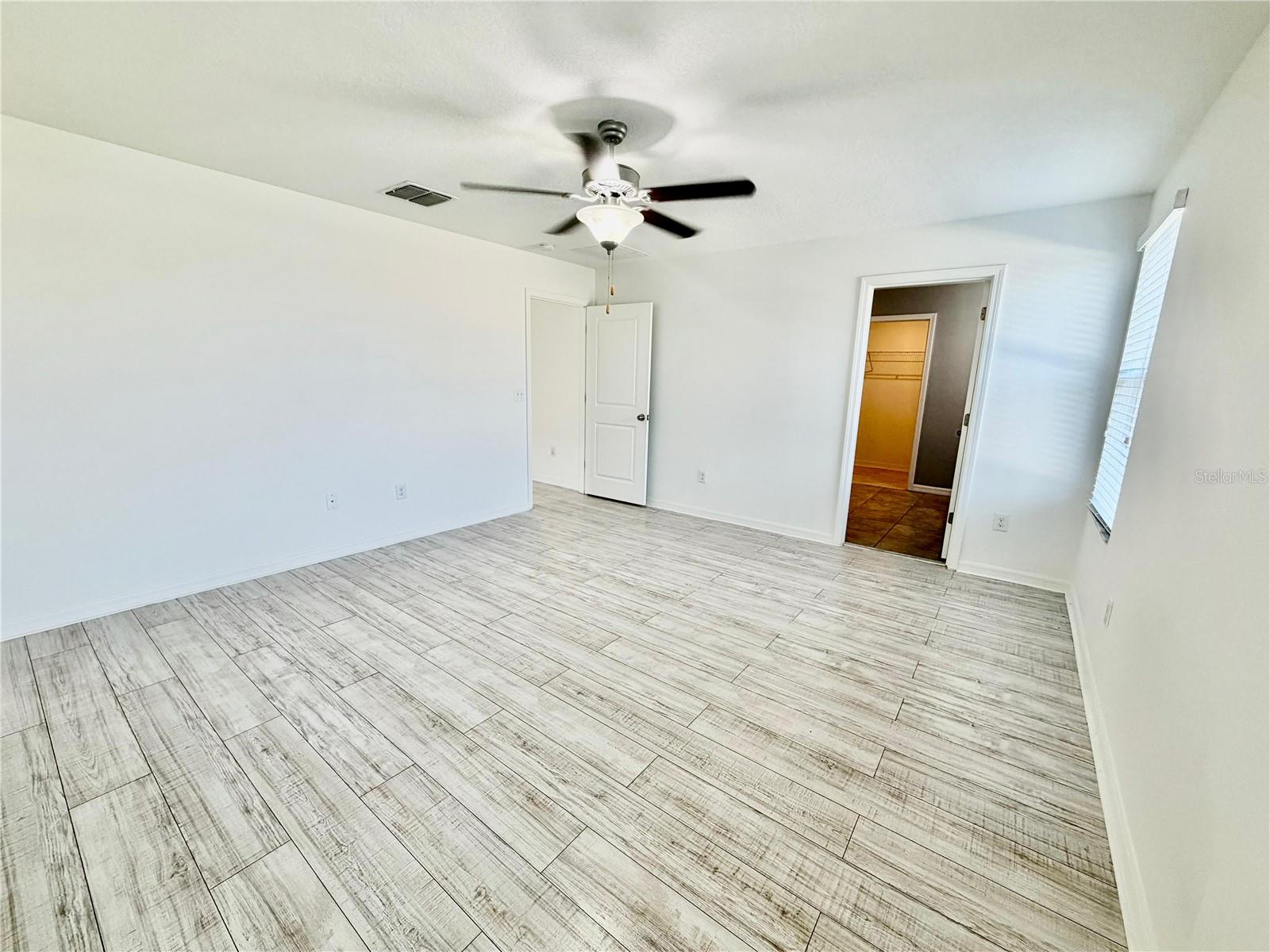 Image 22 of 38 For 6821 Blue Moon Way