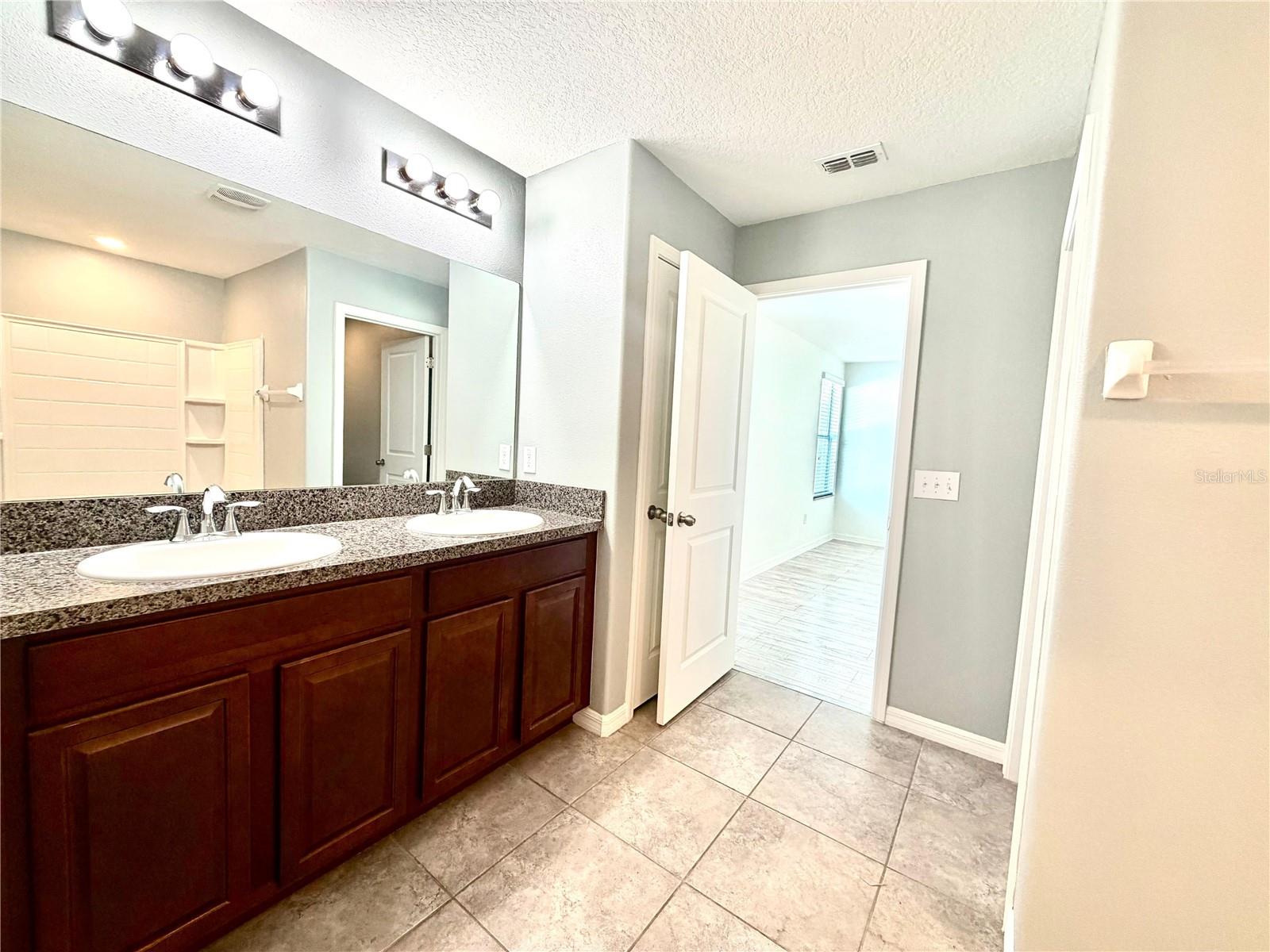 Image 23 of 38 For 6821 Blue Moon Way