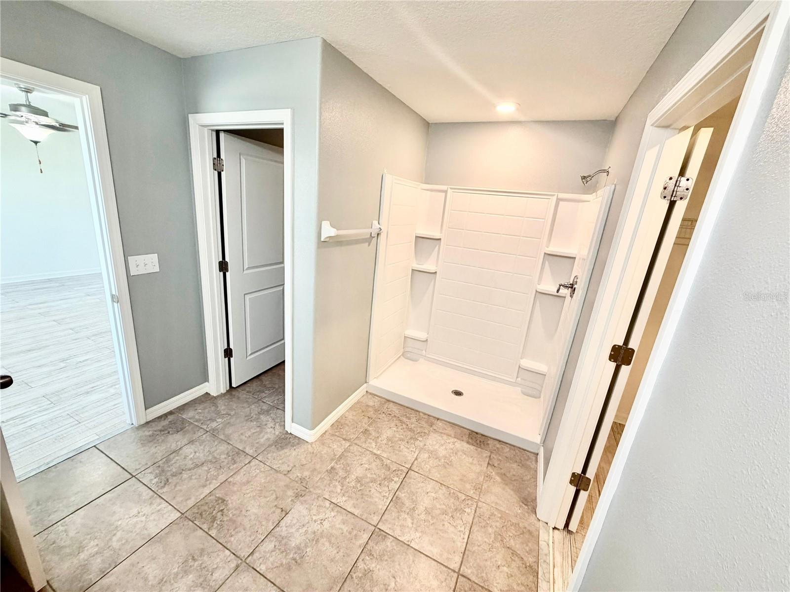 Image 24 of 38 For 6821 Blue Moon Way