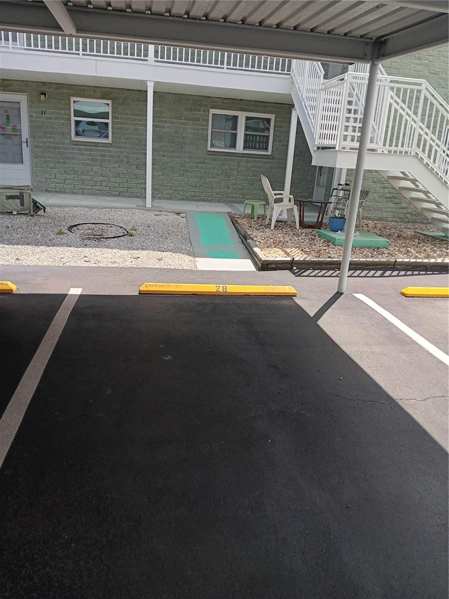 Listing photo id 8 for 5287 81 St Street N 26