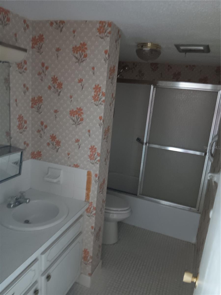 Listing photo id 6 for 5287 81 St Street N 26