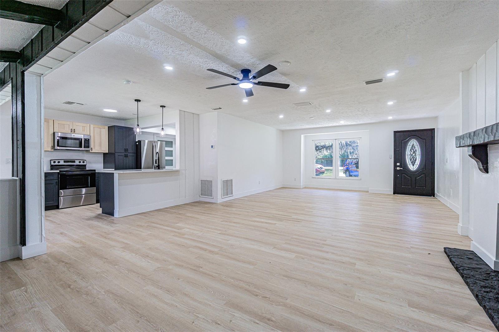 Image 18 of 45 For 8807 Overlook Drive