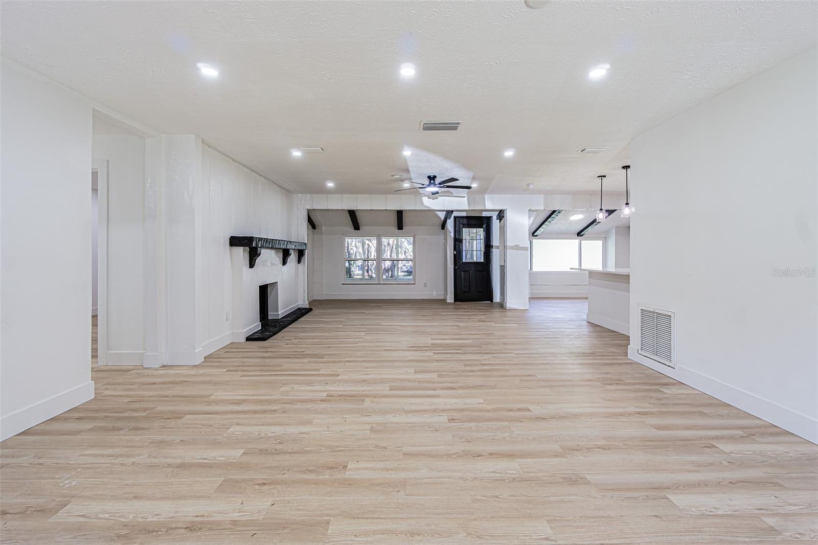 Image 27 of 45 For 8807 Overlook Drive