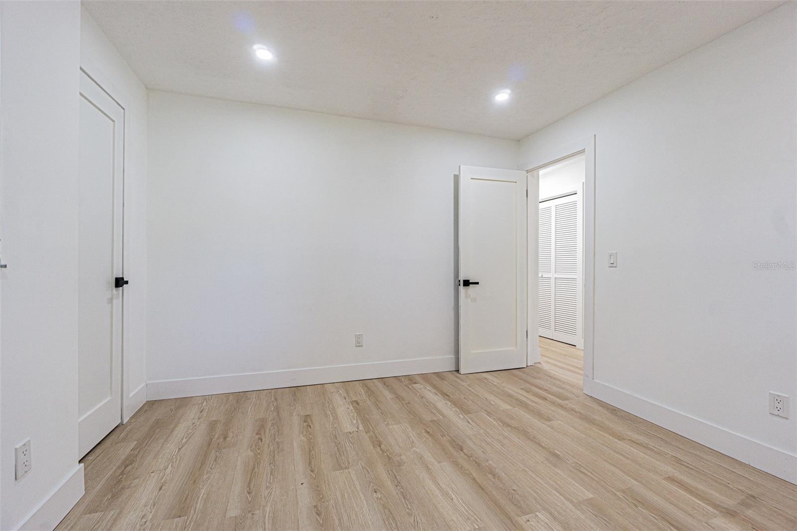 Image 40 of 45 For 8807 Overlook Drive