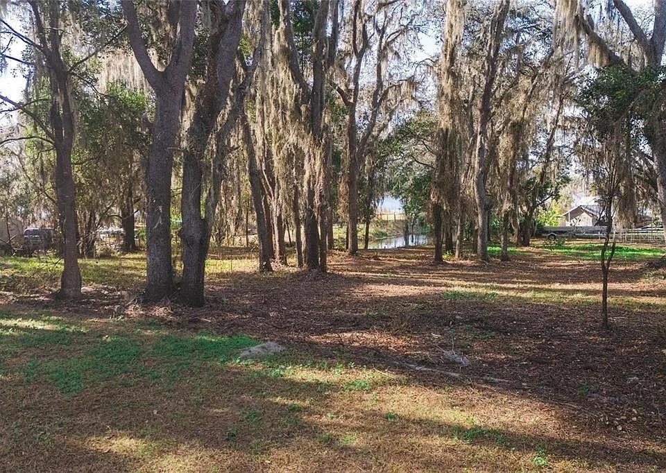 Image 6 of 45 For 8807 Overlook Drive