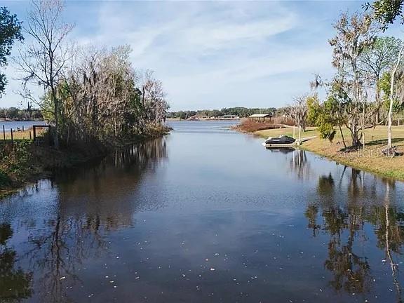 Image 8 of 45 For 8807 Overlook Drive