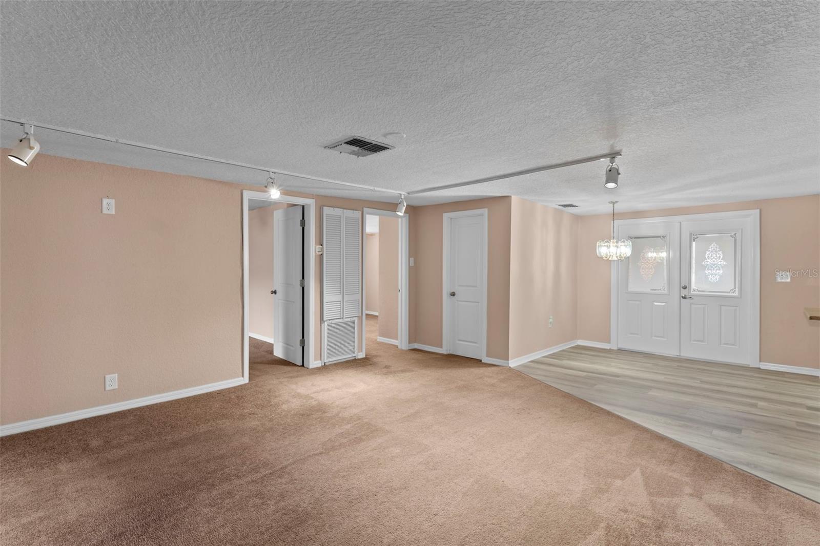 Image 11 of 33 For 6314 Sebring Street