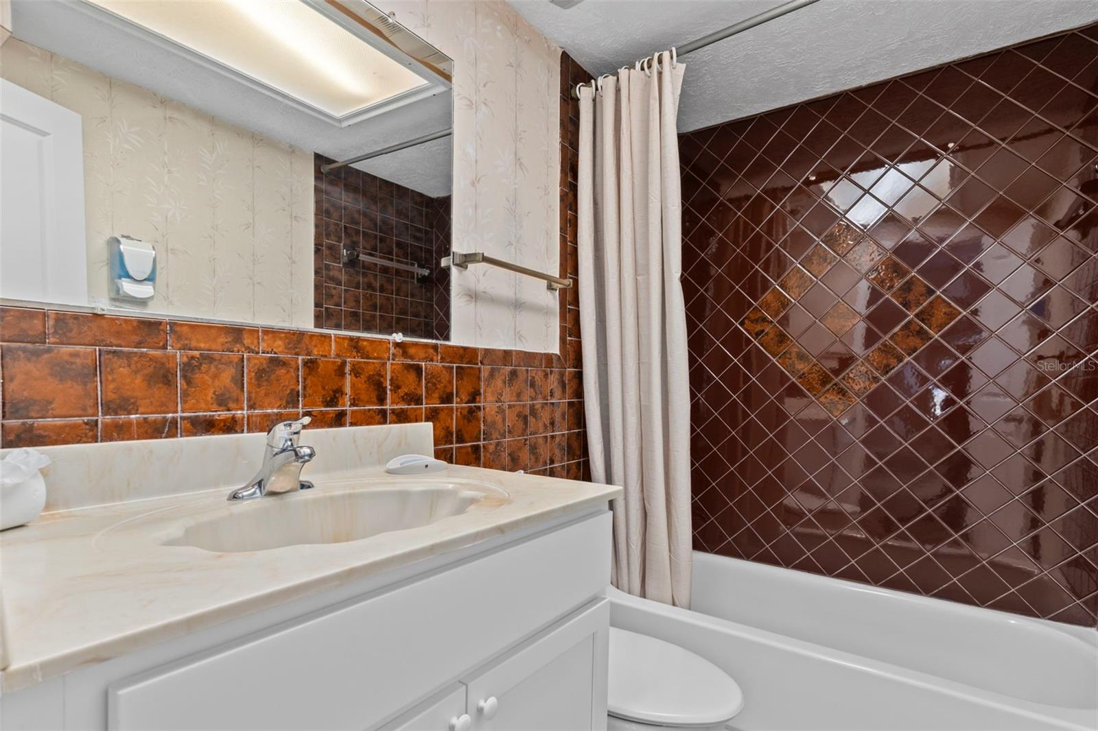 Image 19 of 33 For 6314 Sebring Street