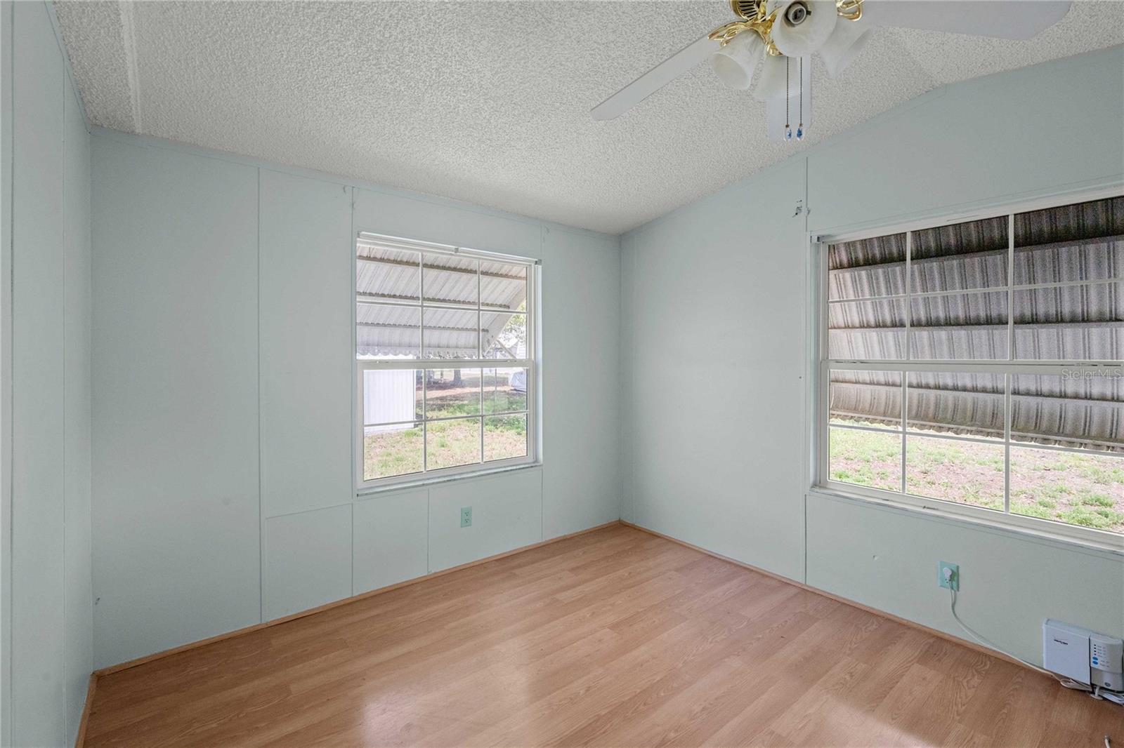 Image 21 of 31 For 36941 Beth Ave