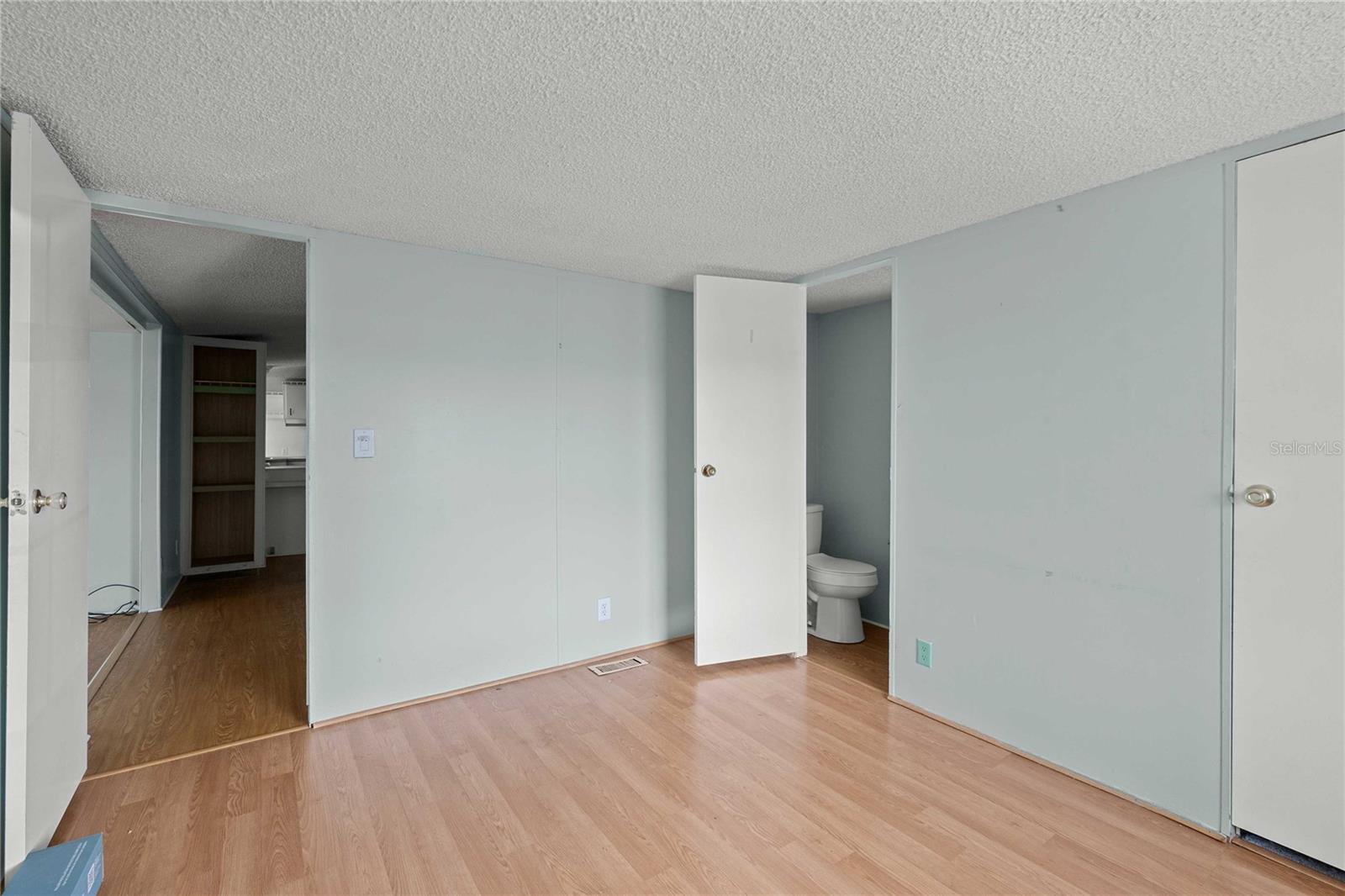 Image 8 of 31 For 36941 Beth Ave