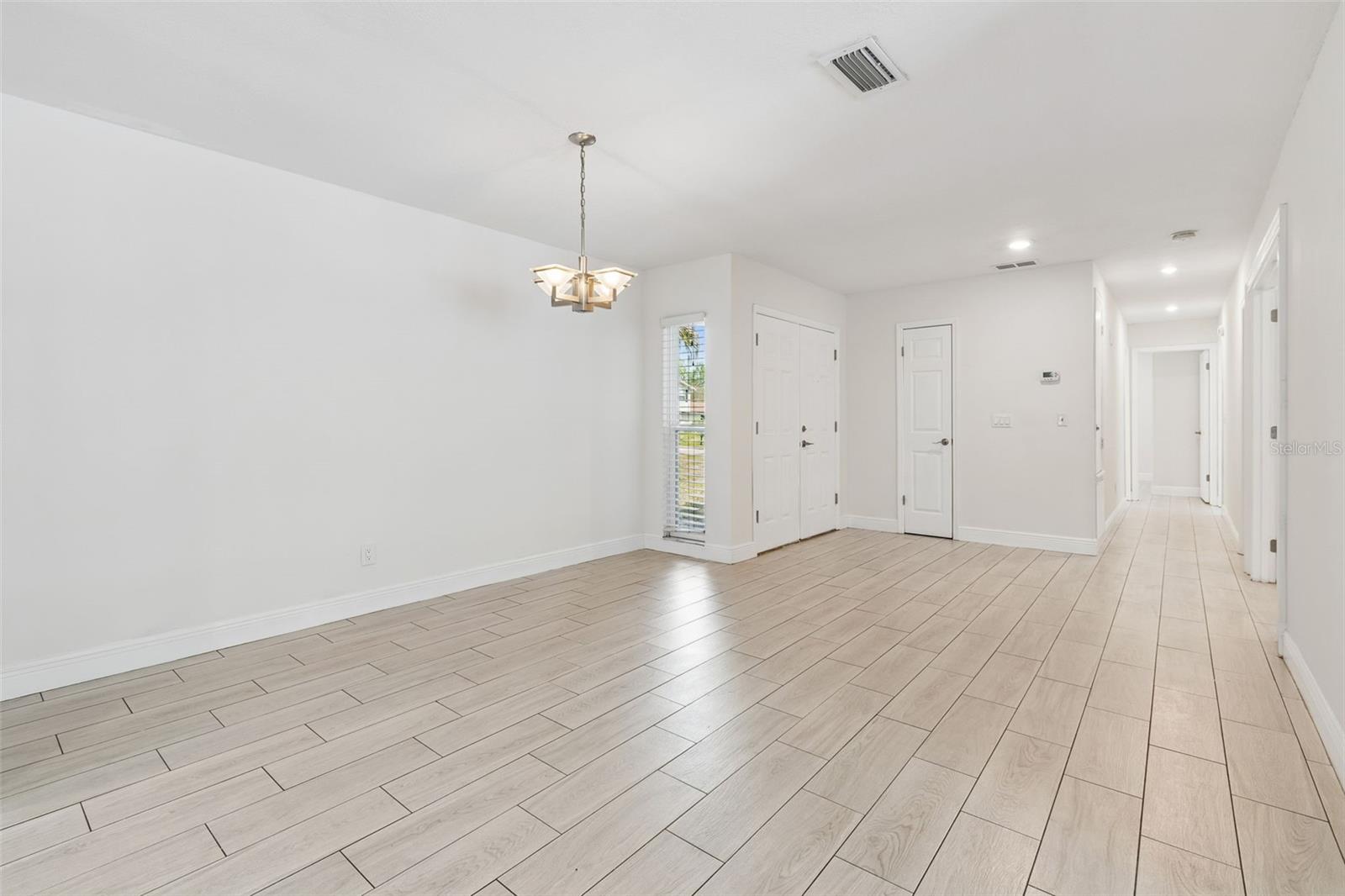 Image 10 of 61 For 4710 Southbreeze Drive