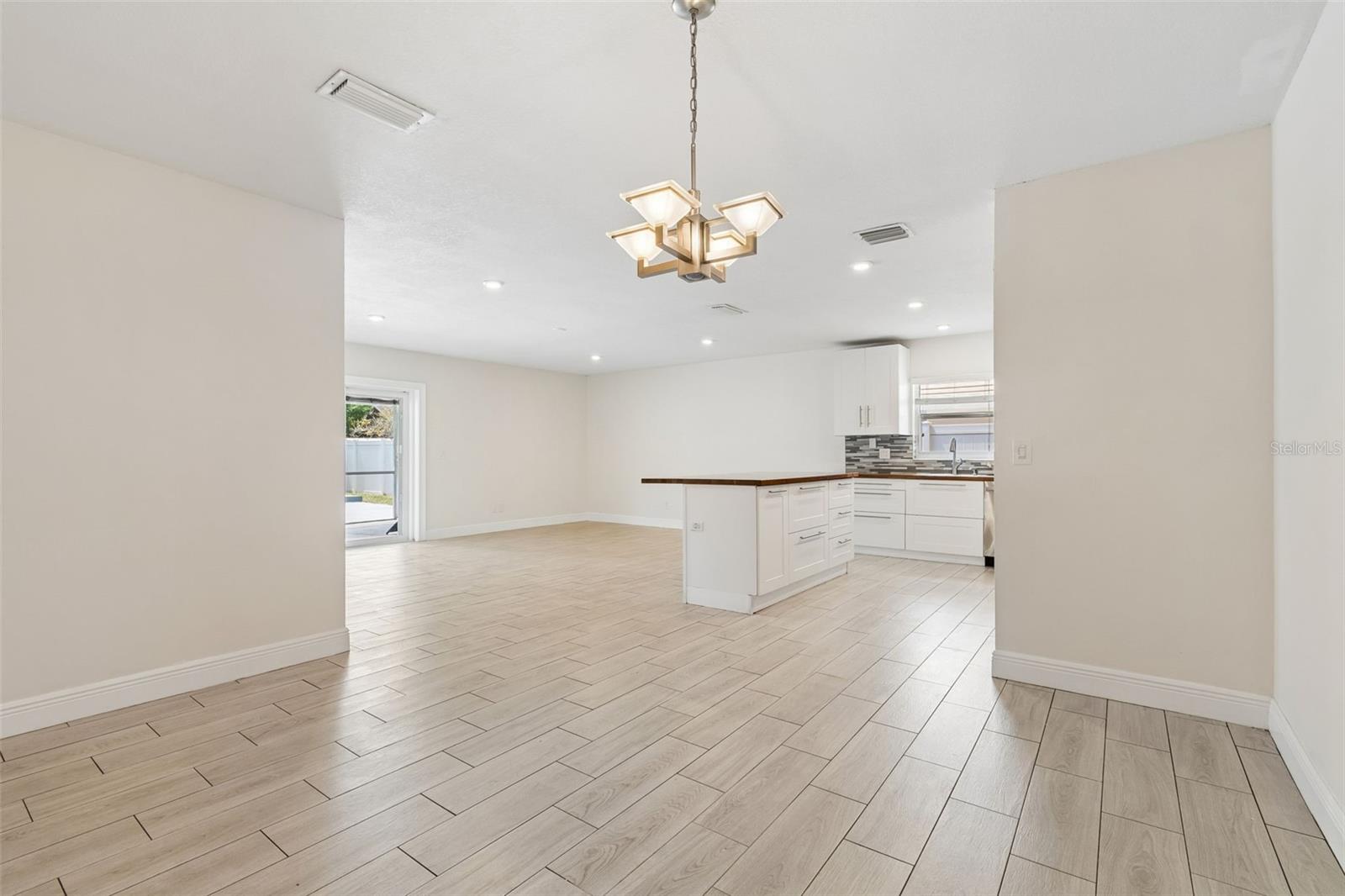 Image 12 of 61 For 4710 Southbreeze Drive