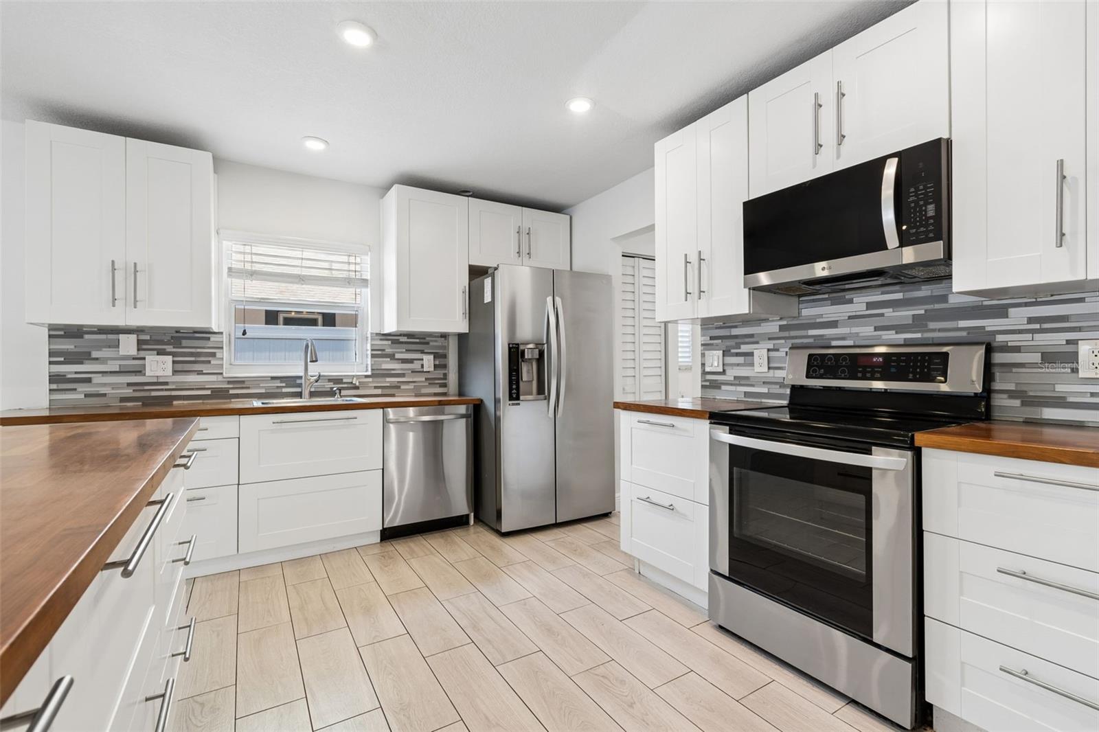 Image 15 of 61 For 4710 Southbreeze Drive